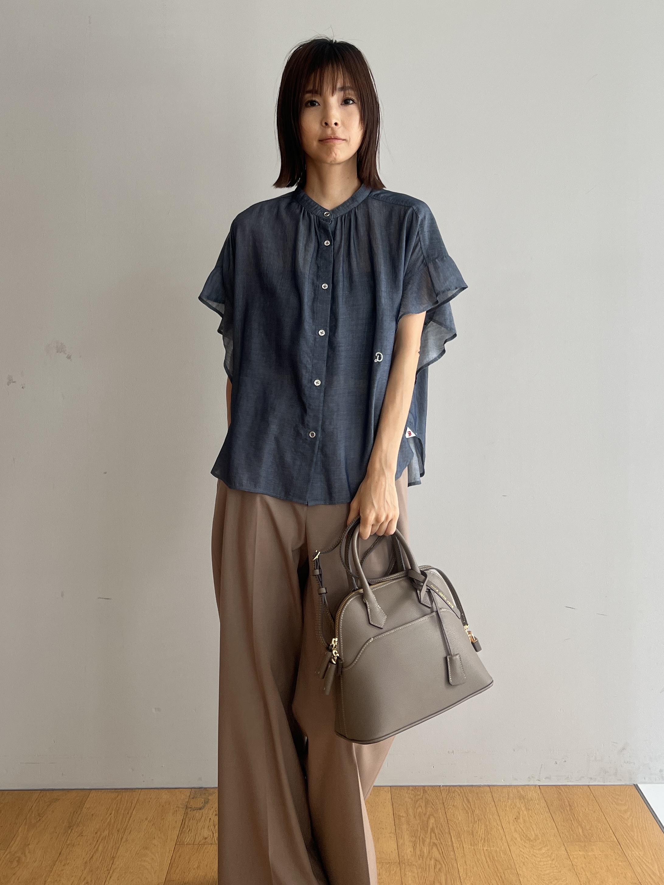 misaさんの「DRESSTERIOR｜◆mica della valle（ミカデラヴァッレ）Katia ハンドバッグ」を使ったコーディネート