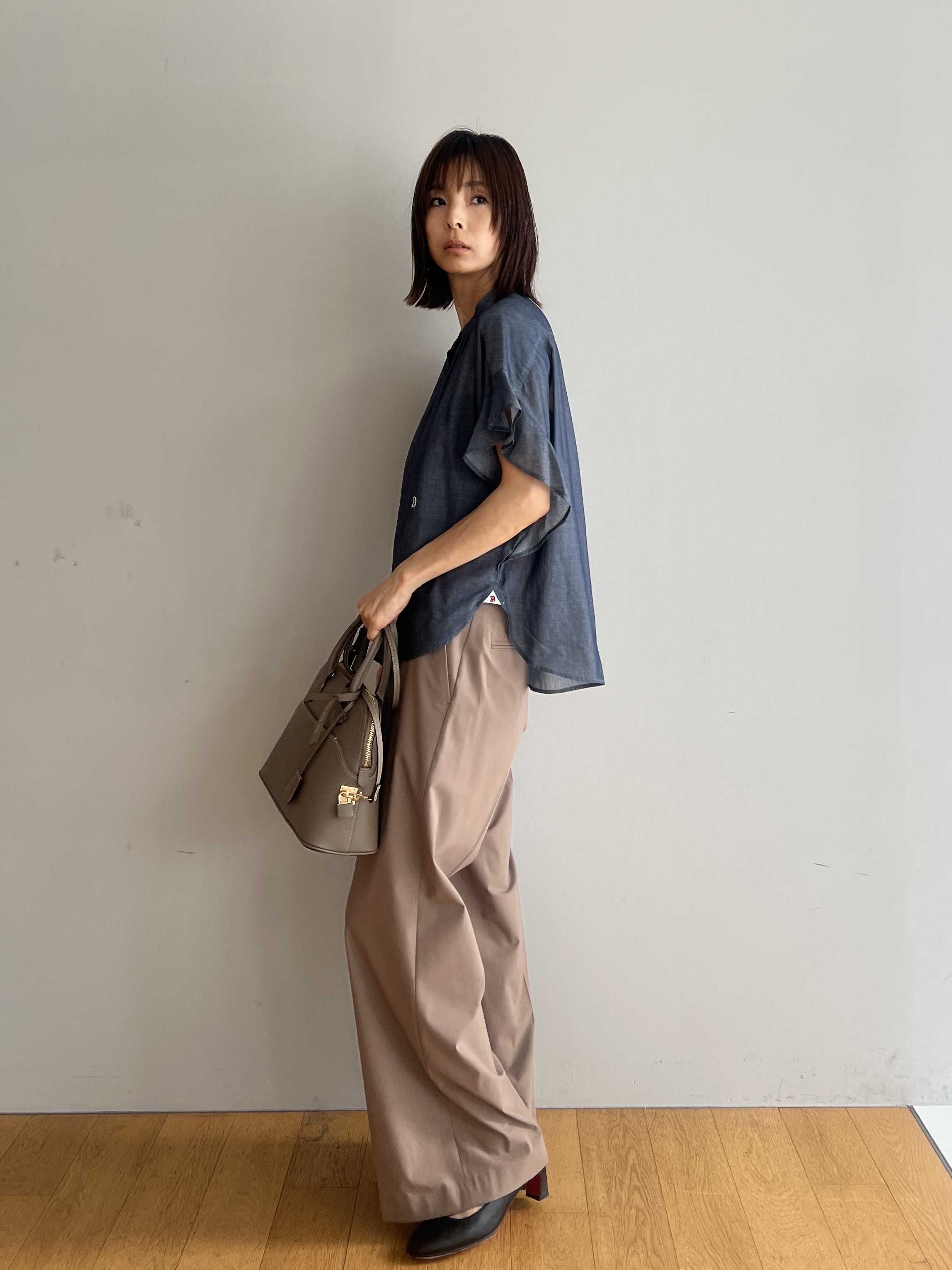 misaさんの「DRESSTERIOR｜◆mica della valle（ミカデラヴァッレ）Katia ハンドバッグ」を使ったコーディネート