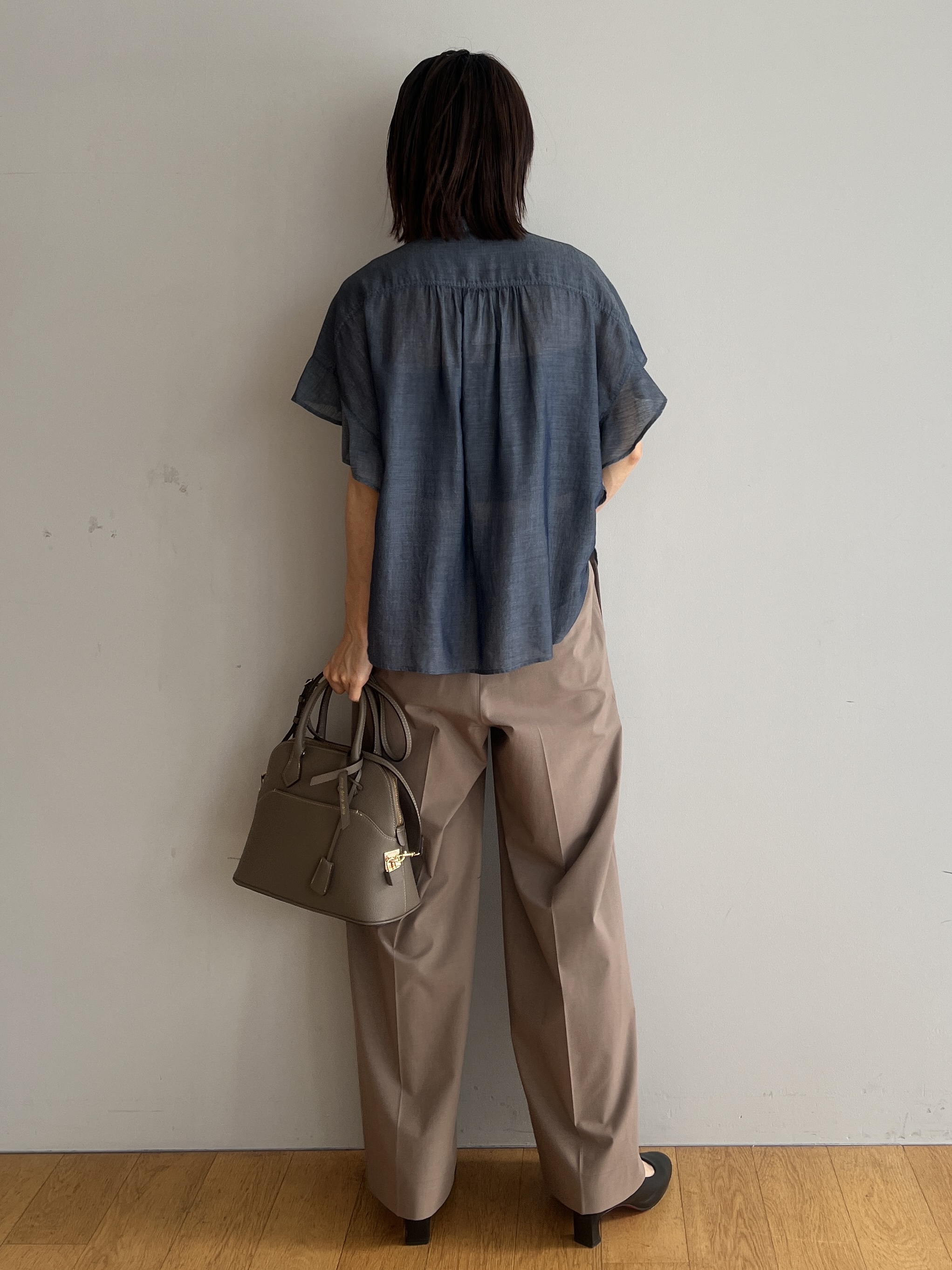 misaさんの「DRESSTERIOR｜◆mica della valle（ミカデラヴァッレ）Katia ハンドバッグ」を使ったコーディネート