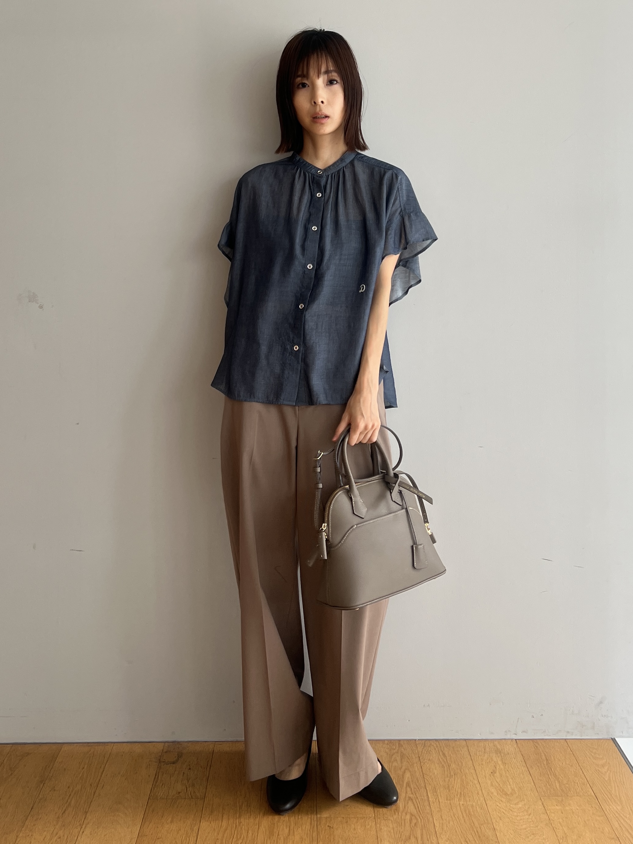misaさんの「DRESSTERIOR｜◆mica della valle（ミカデラヴァッレ）Katia ハンドバッグ」を使ったコーディネート