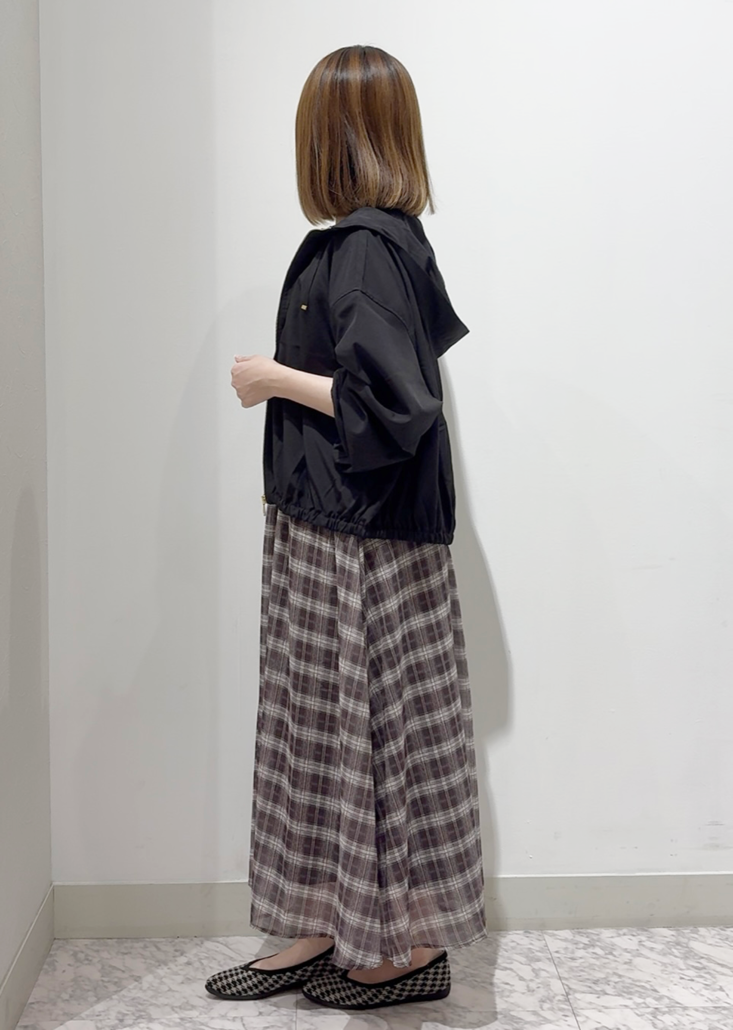しかっちさんの「grove｜【低身長さんも選べる着丈・洗濯機◎】1枚で華やか 肩フリルニットドッキングワンピース」を使ったコーディネート