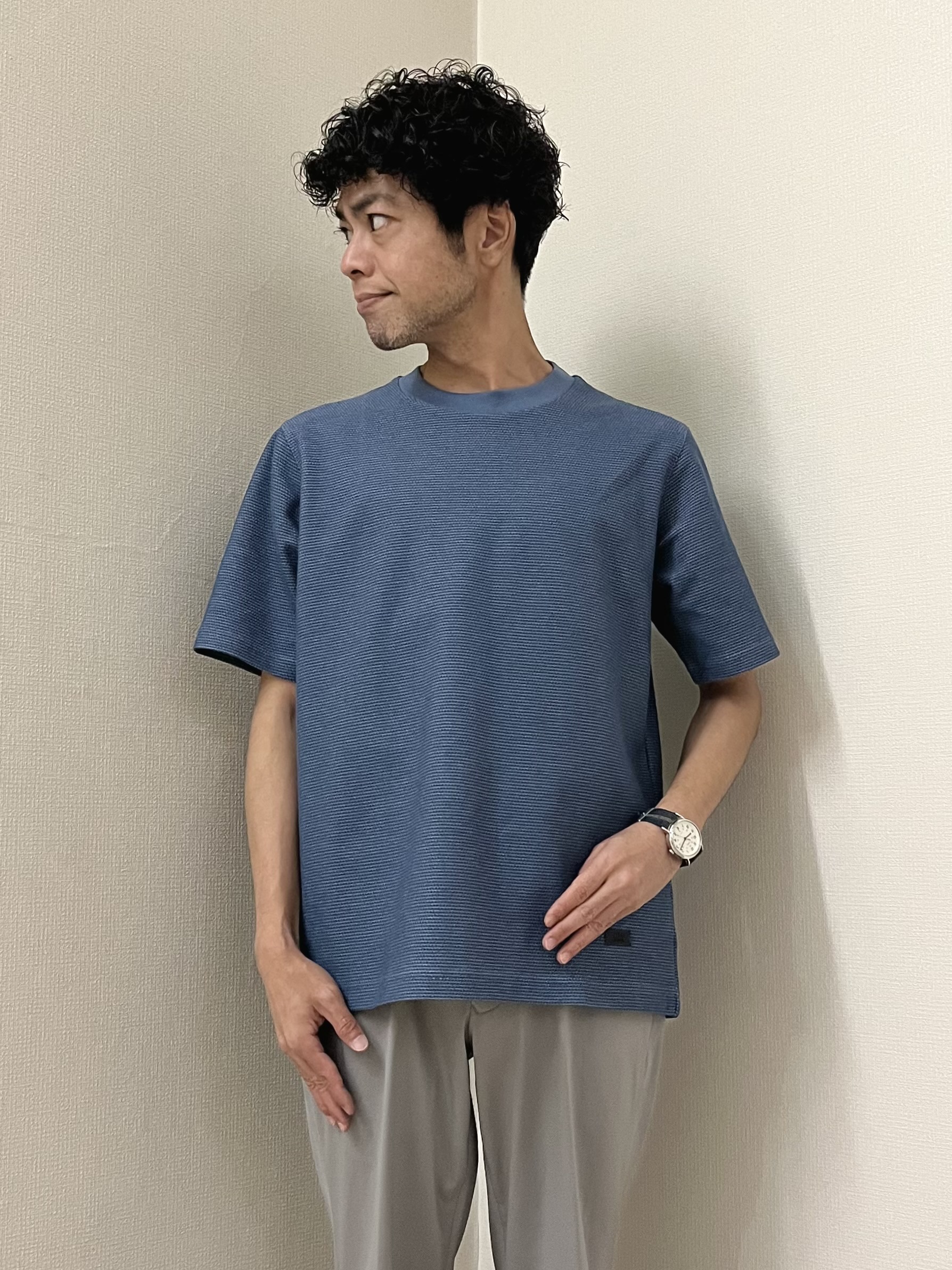 URAさんの「TAKEO KIKUCHI｜【抗菌防臭/シーズンレス】シアサッカー ジャージシャツ」を使ったコーディネート