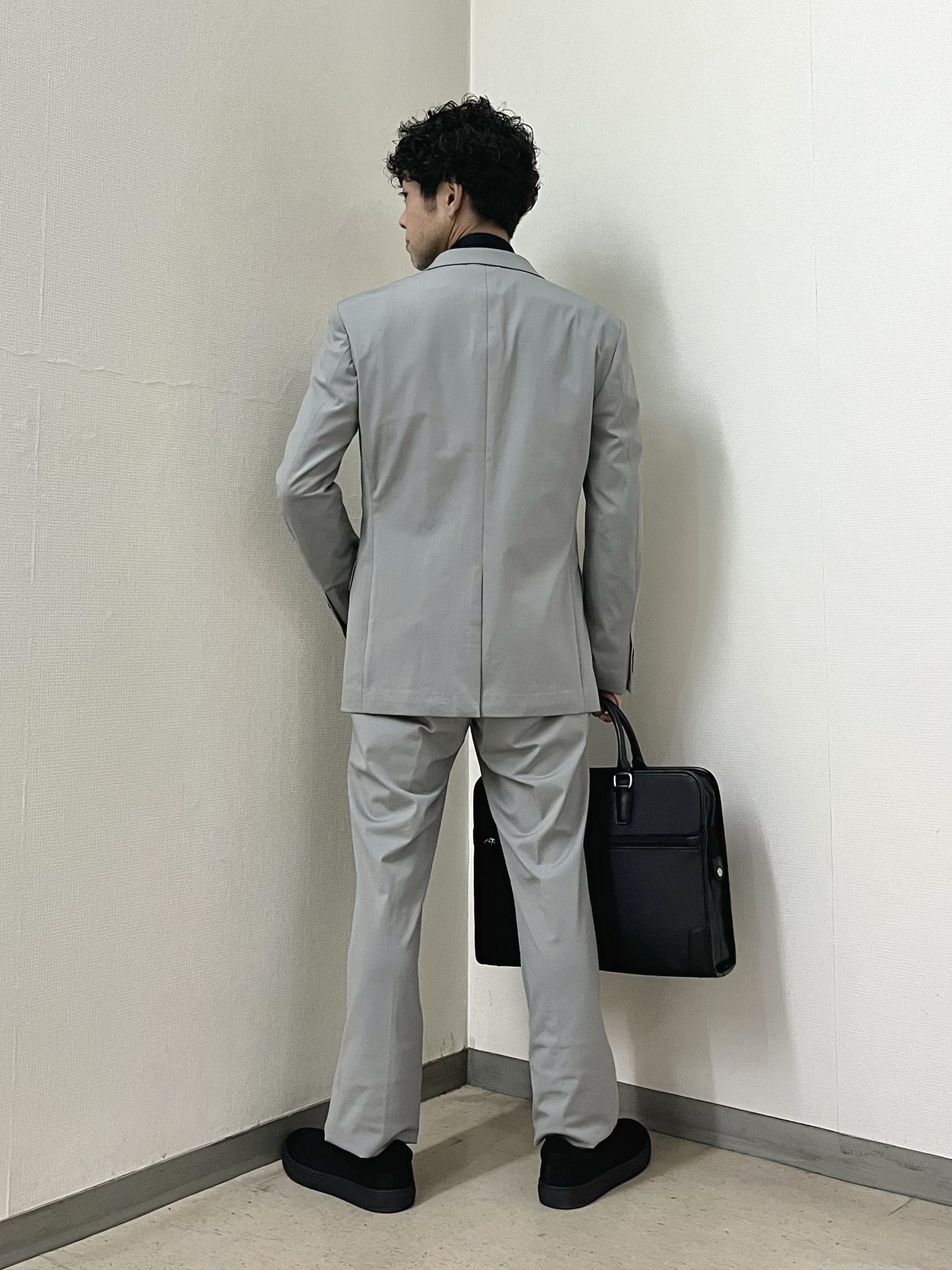 URAさんの「TAKEO KIKUCHI｜【360&deg;ストレッチ／軽量】None Of Stress ライト ジャケット（セットアップ対応）」を使ったコーディネート