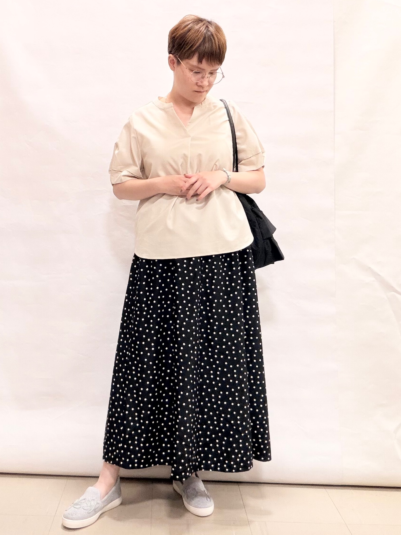 なっちゃんさんの「SHOO･LA･RUE｜【洗濯後しわになりにくい/インせずきまる】シンプルだけど女性らしい 麻調スキッパーブラウス」を使ったコーディネート