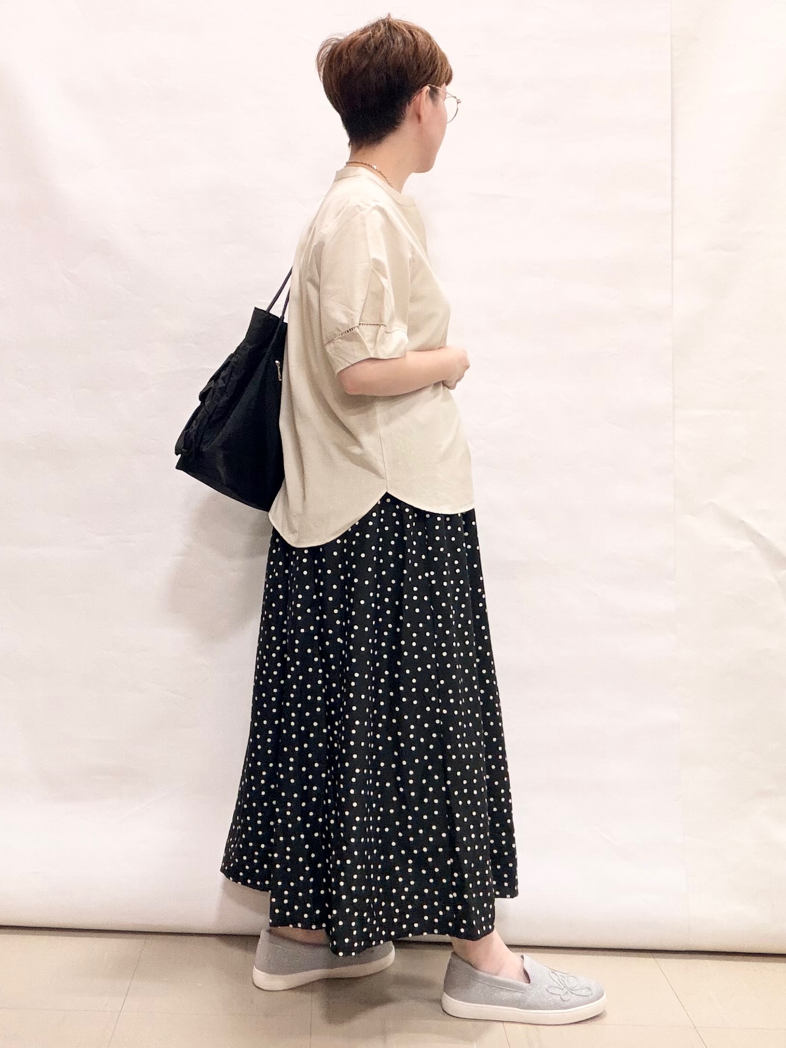 なっちゃんさんの「SHOO･LA･RUE｜【洗濯後しわになりにくい/インせずきまる】シンプルだけど女性らしい 麻調スキッパーブラウス」を使ったコーディネート