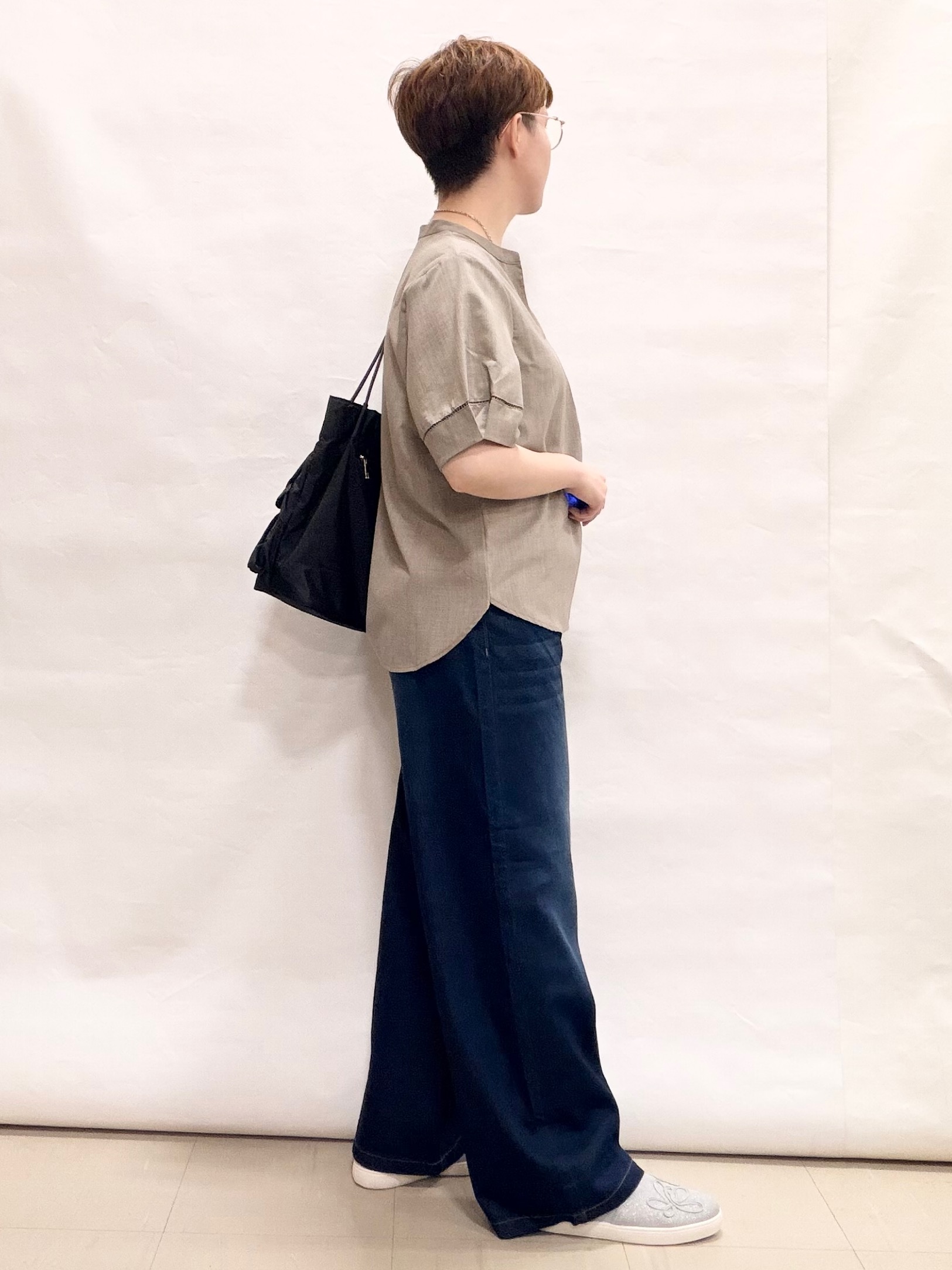 なっちゃんさんの「SHOO･LA･RUE｜【洗濯後しわになりにくい/インせずきまる】シンプルだけど女性らしい 麻調スキッパーブラウス」を使ったコーディネート