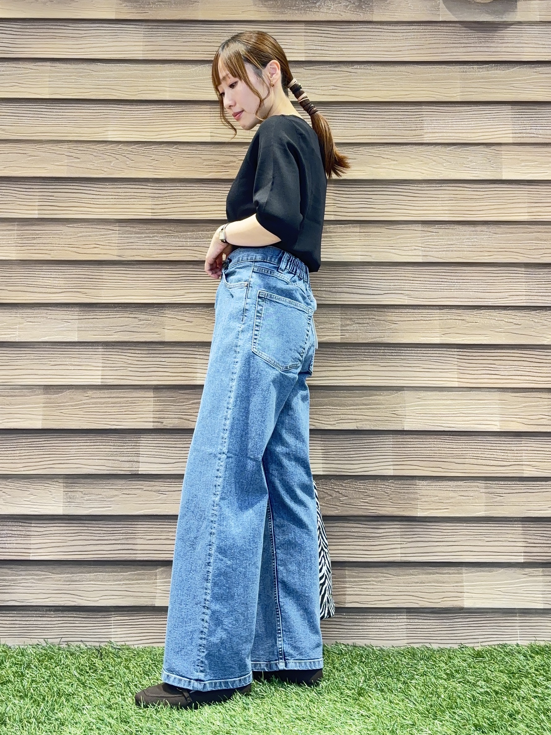 himiさんの「SHOO･LA･RUE｜【ガンガン洗える/UV/毛玉になりにくい】二の腕見せない 5分袖ニット」を使ったコーディネート
