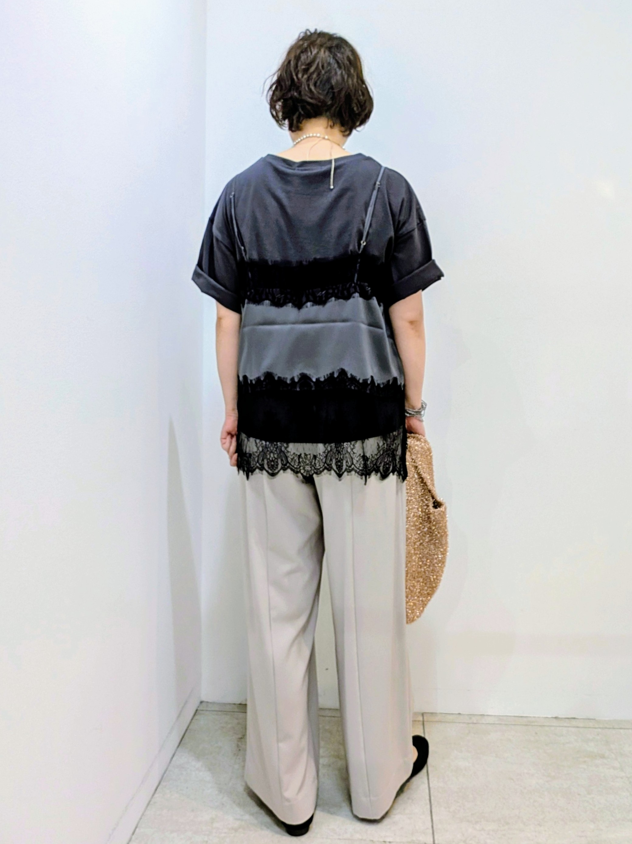 いこさんの「UNTITLED｜【1枚でもセットでも】レースキャミ付きプルオーバー」を使ったコーディネート