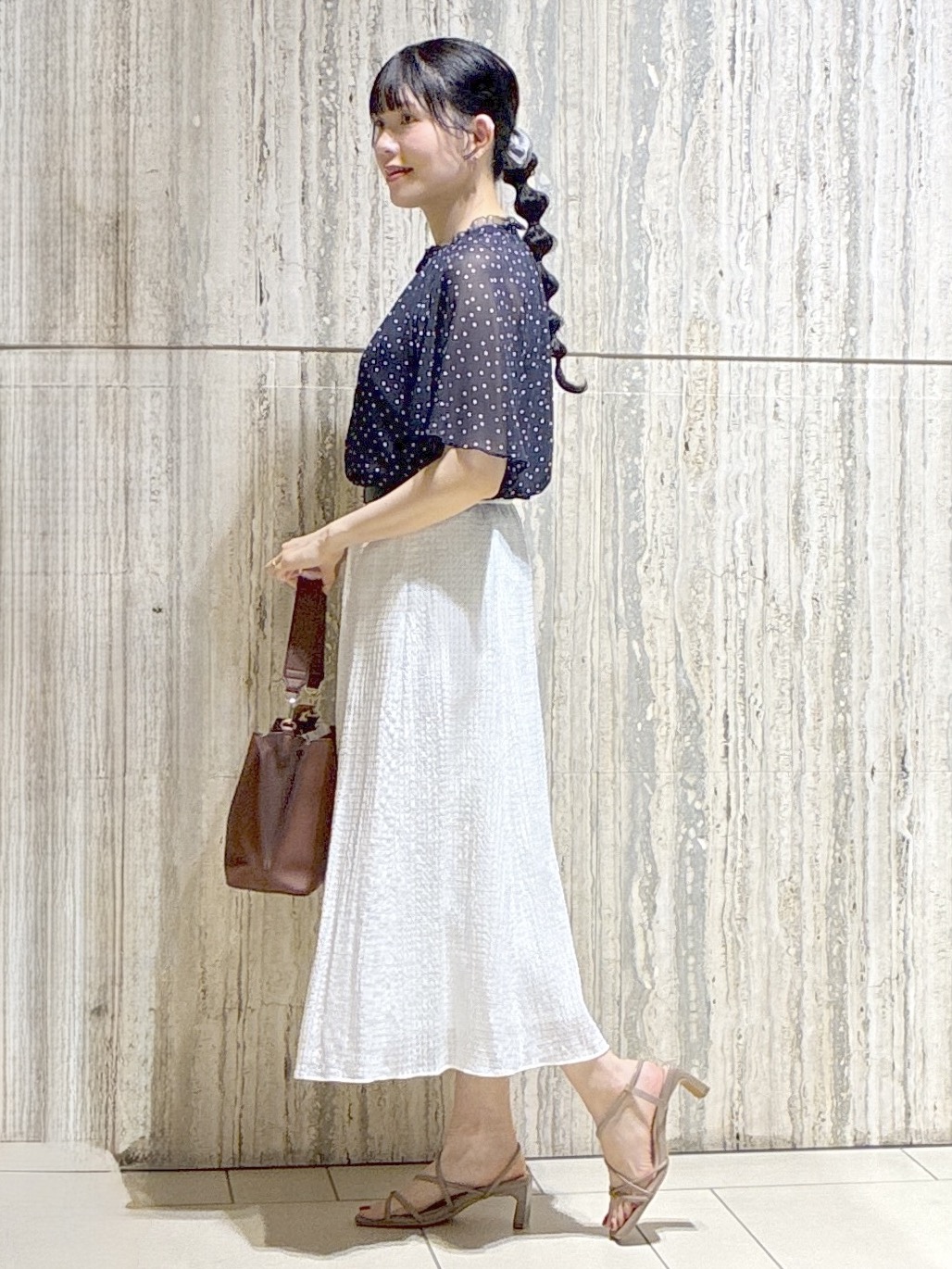  beni_gingerさんの「Reflect｜【セットアップ／手洗い可】ドット柄シアーブラウス」を使ったコーディネート