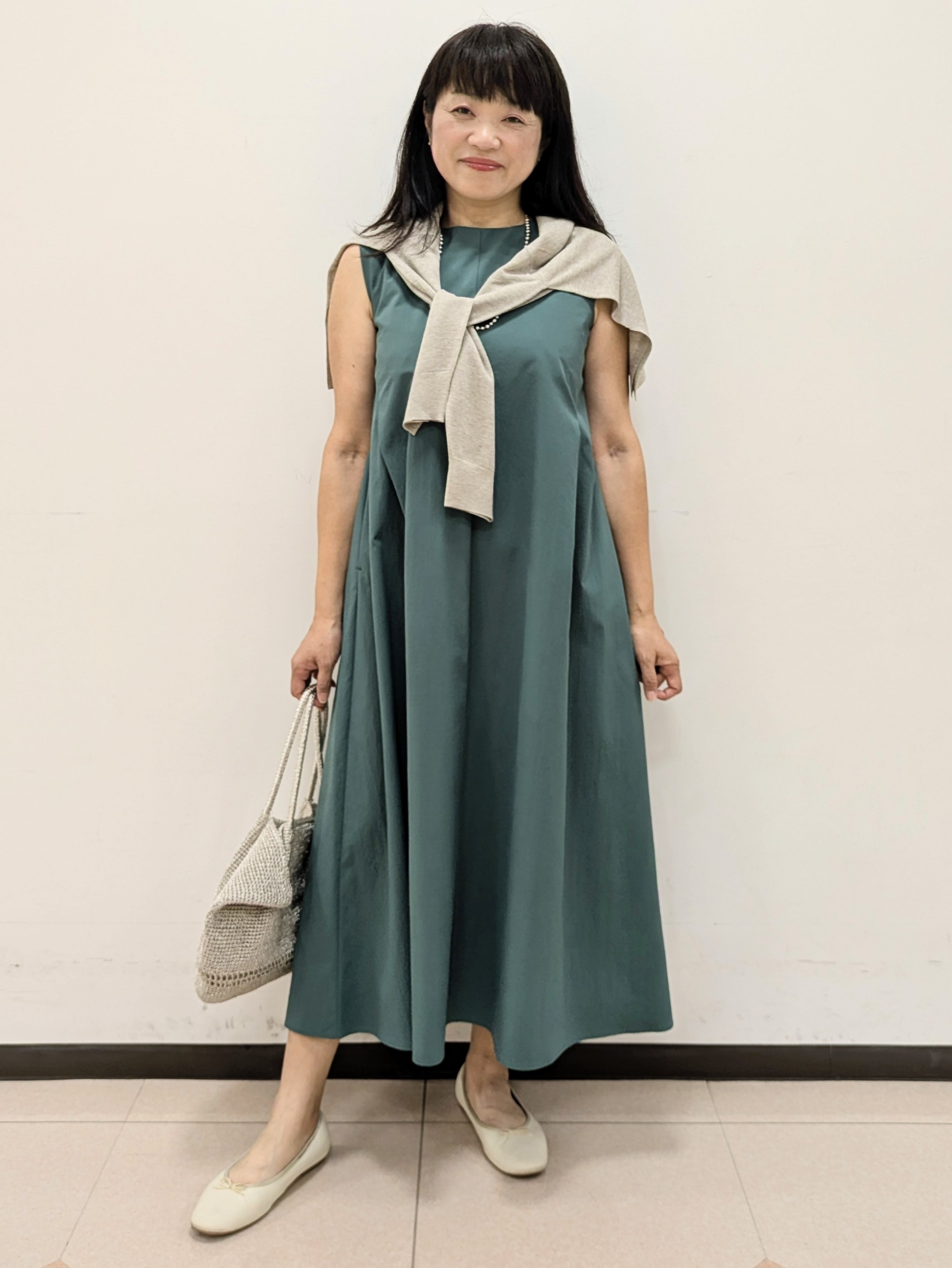 ともさんの「UNTITLED｜【アンサンブル可/秋羽織り/シアー】前後2WAYカーディガン」を使ったコーディネート