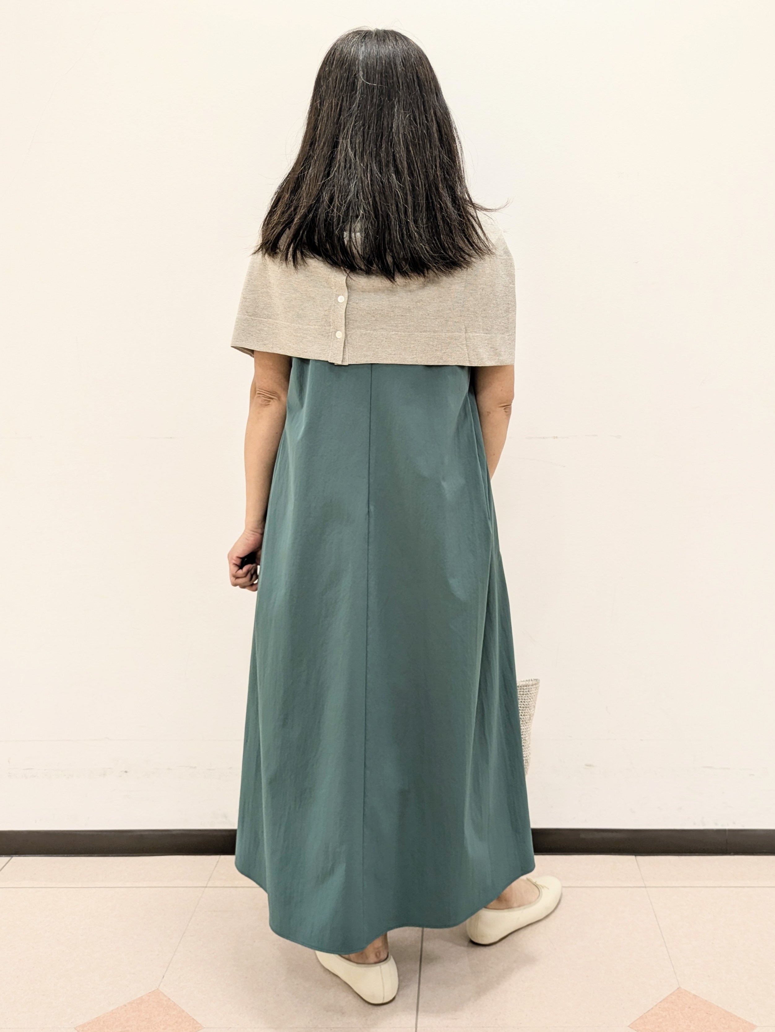 ともさんの「UNTITLED｜【アンサンブル可/秋羽織り/シアー】前後2WAYカーディガン」を使ったコーディネート