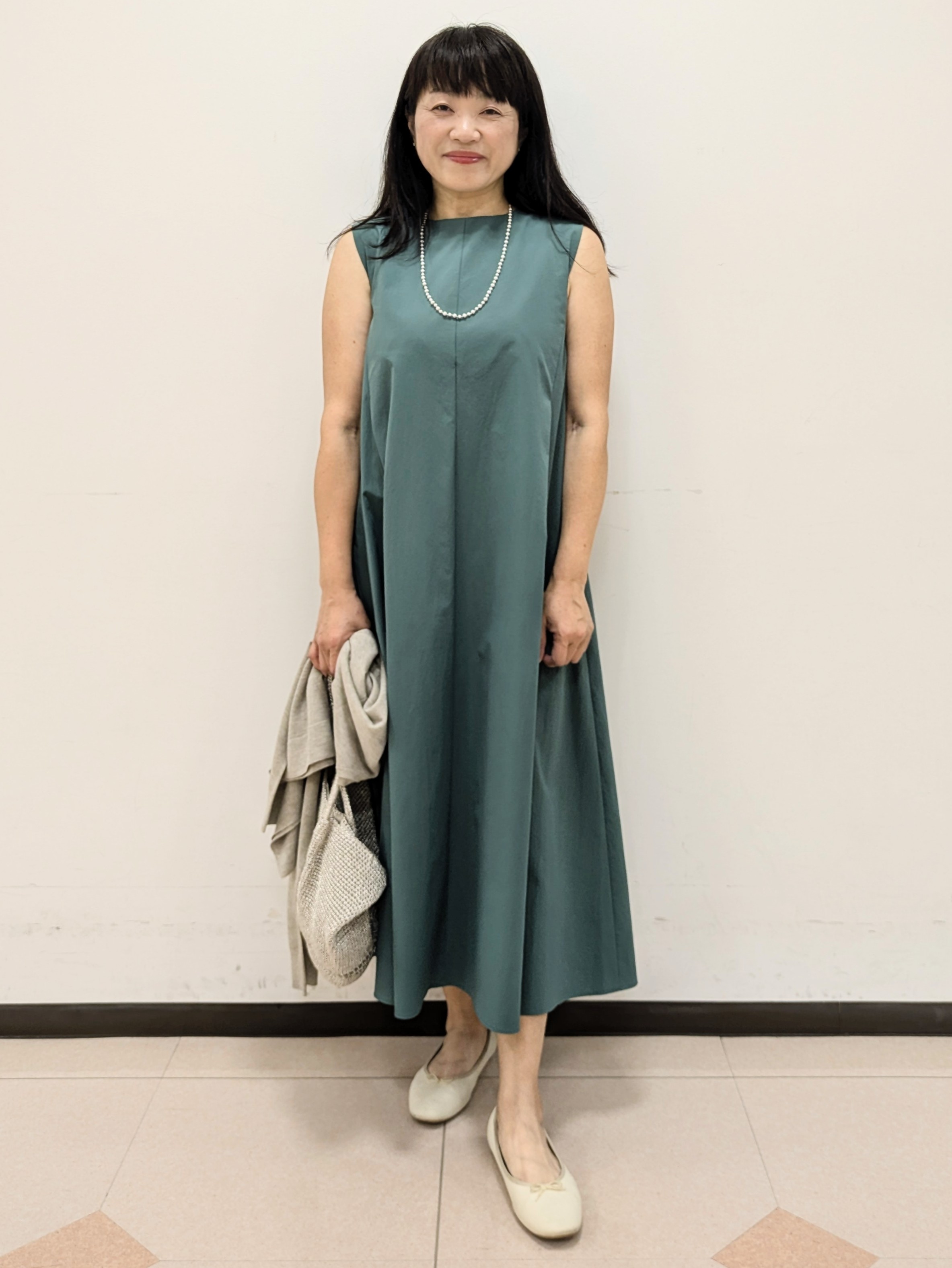ともさんの「UNTITLED｜【アンサンブル可/秋羽織り/シアー】前後2WAYカーディガン」を使ったコーディネート