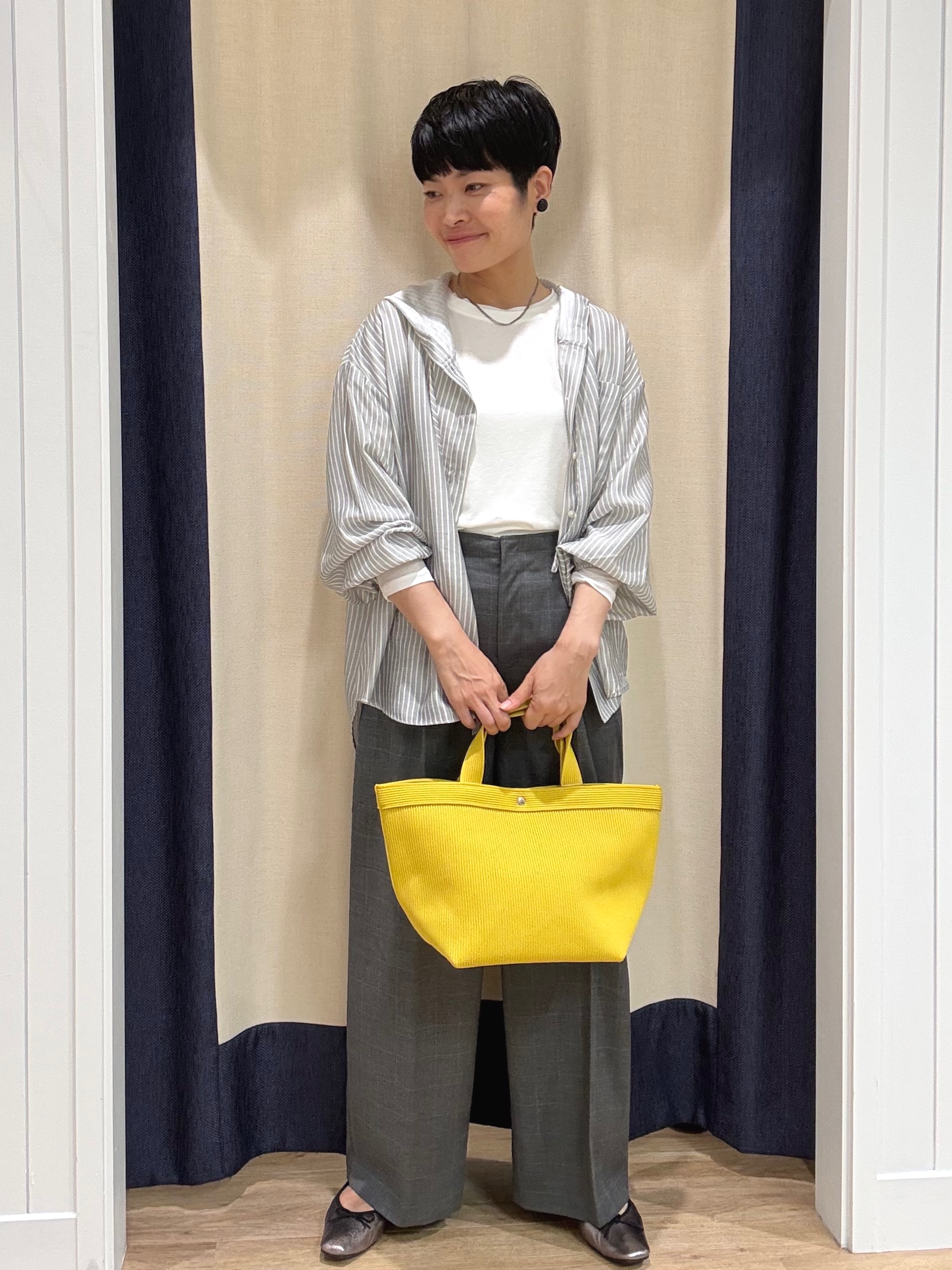 Suzuさんの「Dessin｜ストライプシアーフードシャツ」を使ったコーディネート