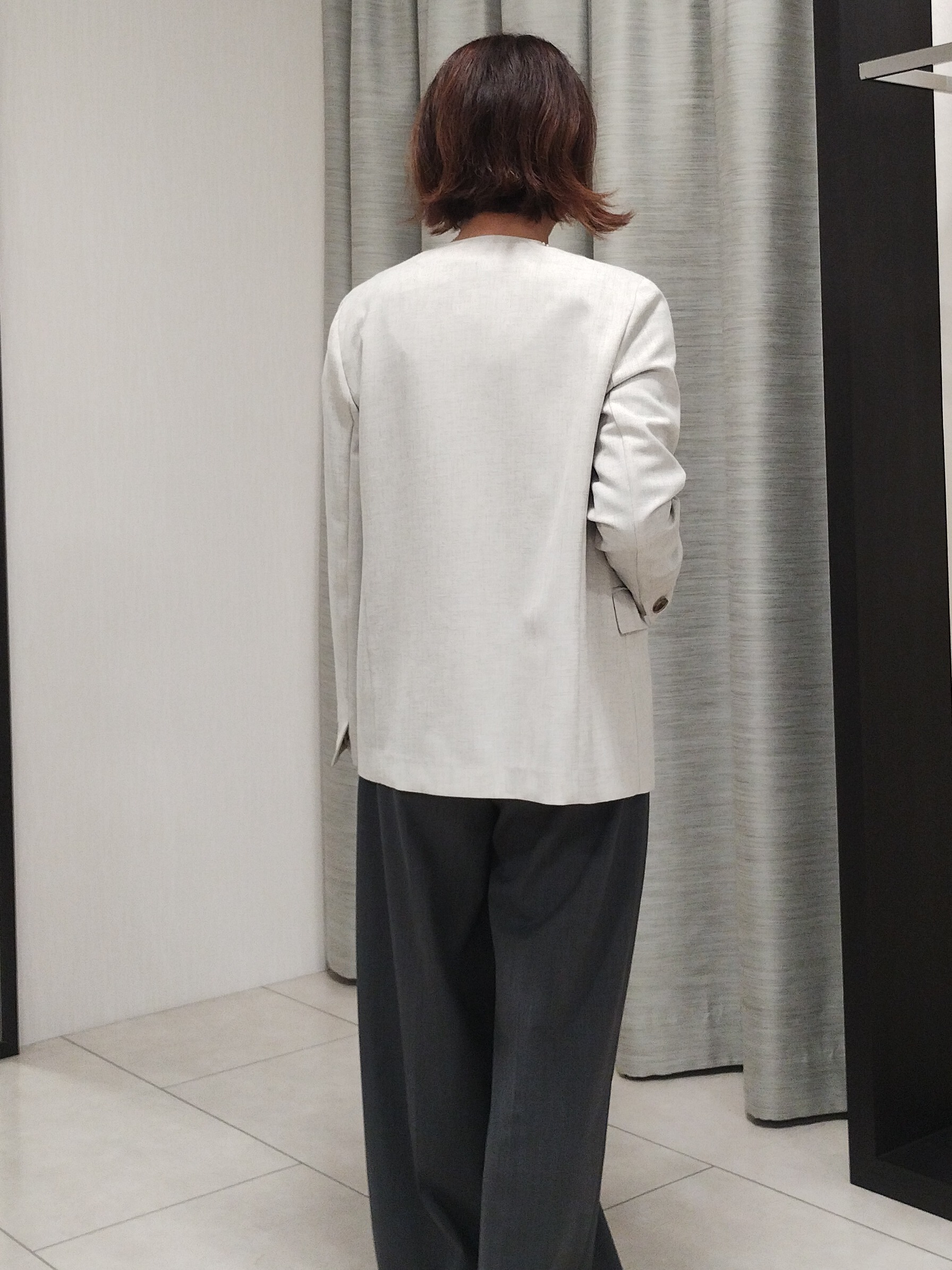 u&minus;macoさんの「UNTITLED｜◆【さらりと快適/セットアップ可/UV/接触冷感】スラブカラーレスジャケット」を使ったコーディネート