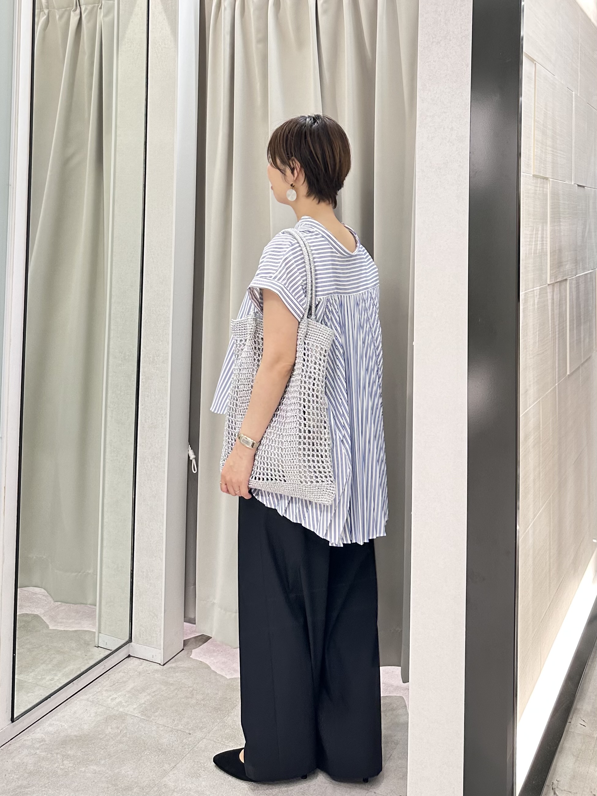 みなこさんの「UNTITLED｜【吸水速乾/接触冷感】バックプリーツデザインブラウス」を使ったコーディネート