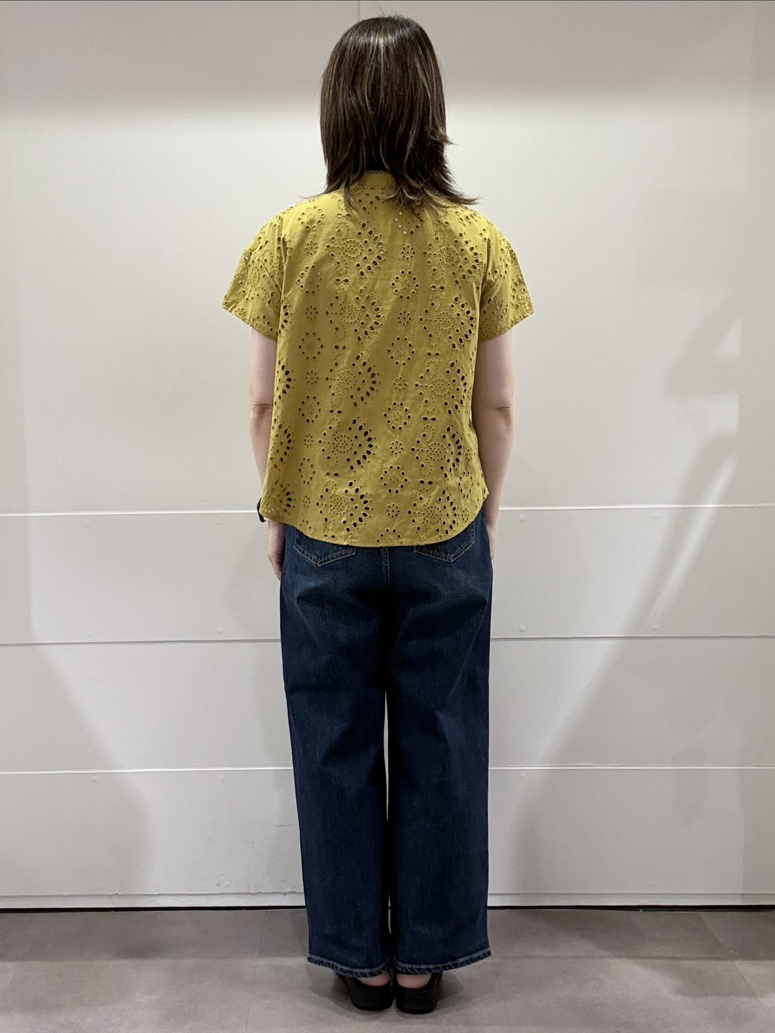 mamiさんの「Reflect｜【通勤◎】カットワーク刺繍レース シャツブラウス」を使ったコーディネート