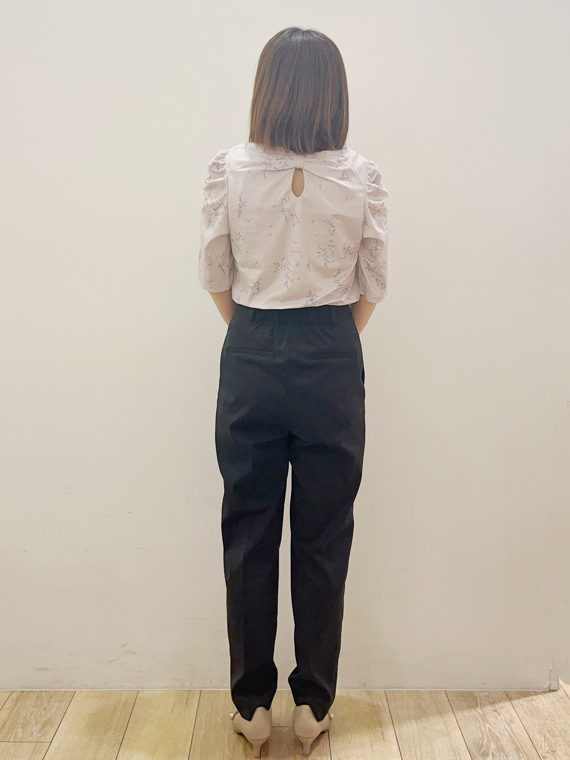 kcさんの「OPAQUE.CLIP｜シアーベロアパフトップス【洗濯機OK】」を使ったコーディネート