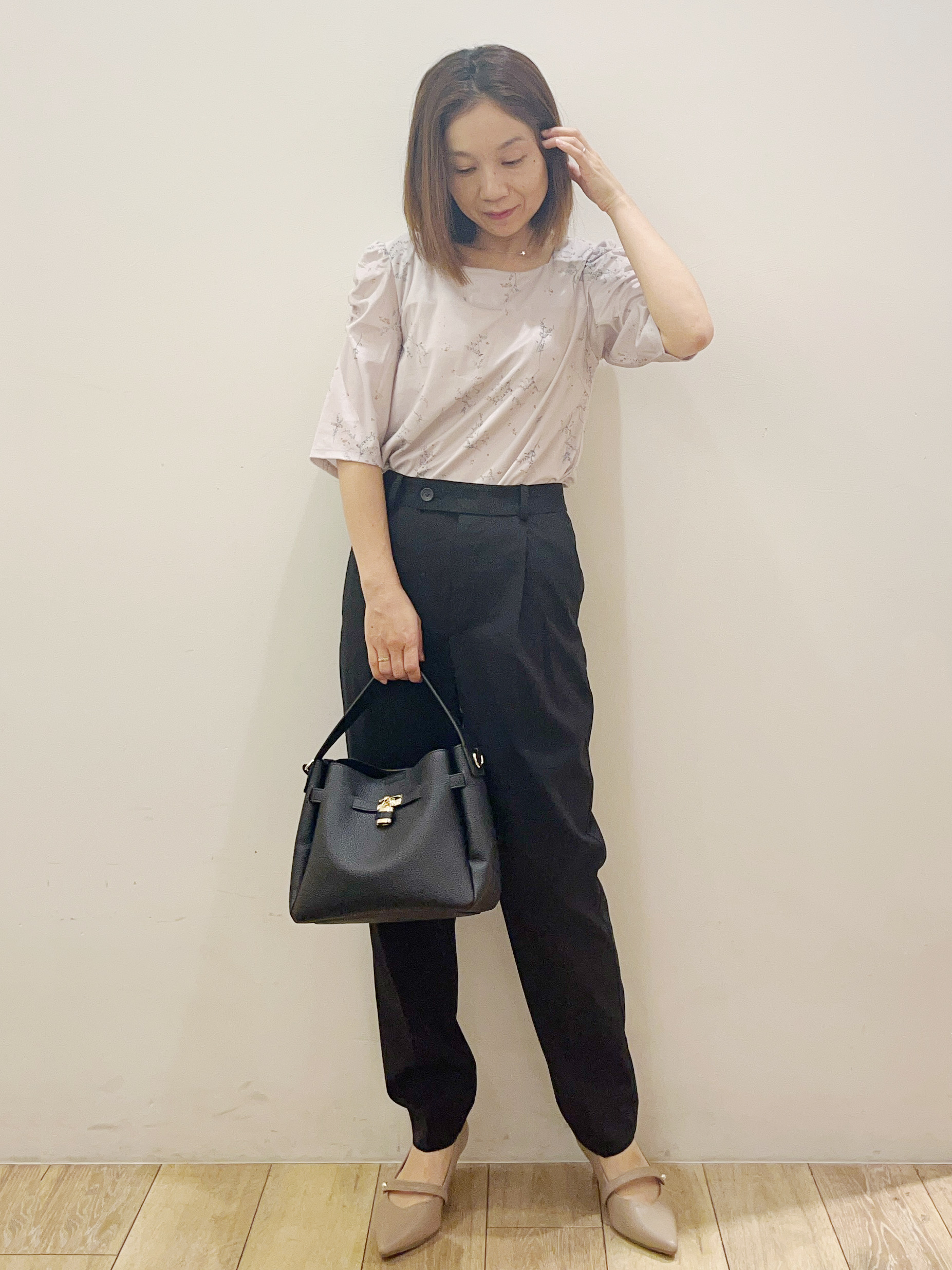kcさんの「OPAQUE.CLIP｜シアーベロアパフトップス【洗濯機OK】」を使ったコーディネート