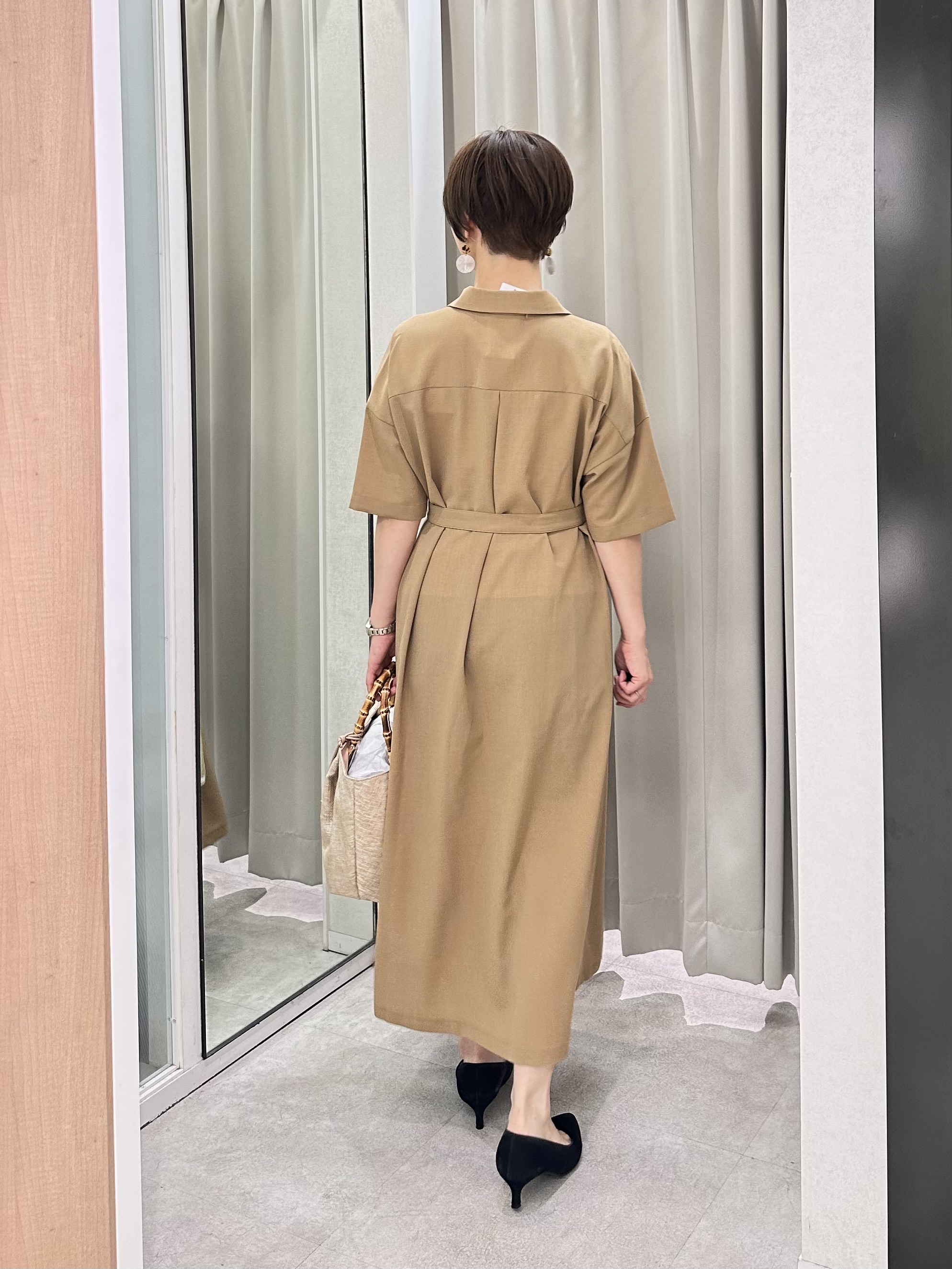 みなこさんの「UNTITLED｜【秋羽織り/セットアップ可/UVカット】エアリークールドロストシャツ」を使ったコーディネート