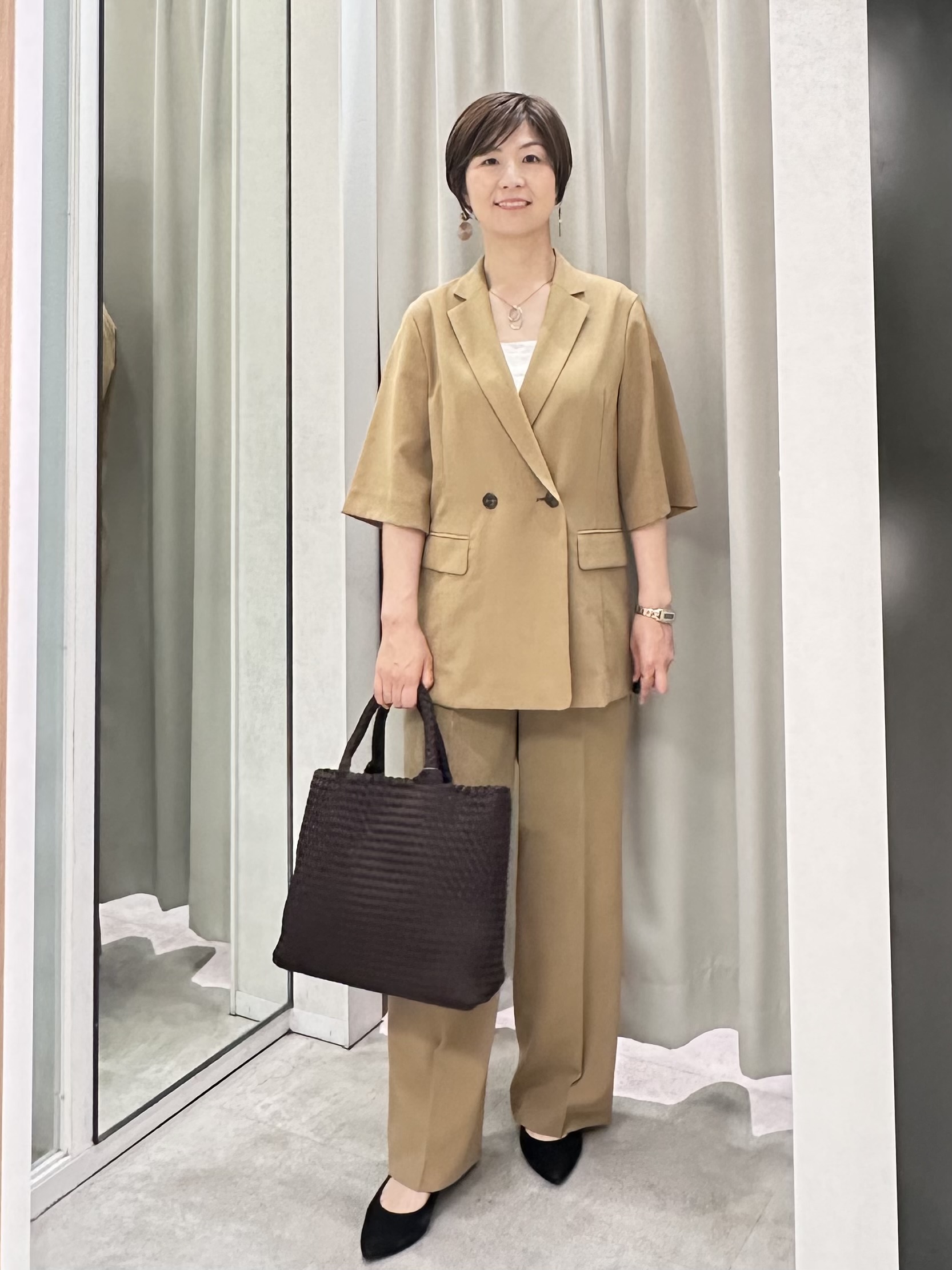 みなこさんの「UNTITLED｜【秋羽織り/セットアップ可/UVカット】エアリークールドロストシャツ」を使ったコーディネート