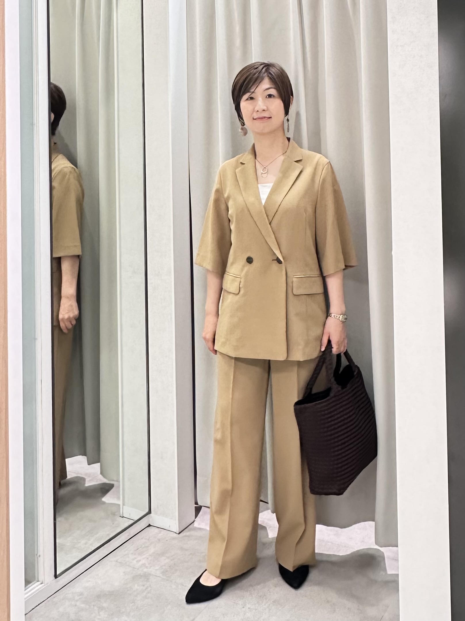 みなこさんの「UNTITLED｜【秋羽織り/セットアップ可/UVカット】エアリークールドロストシャツ」を使ったコーディネート