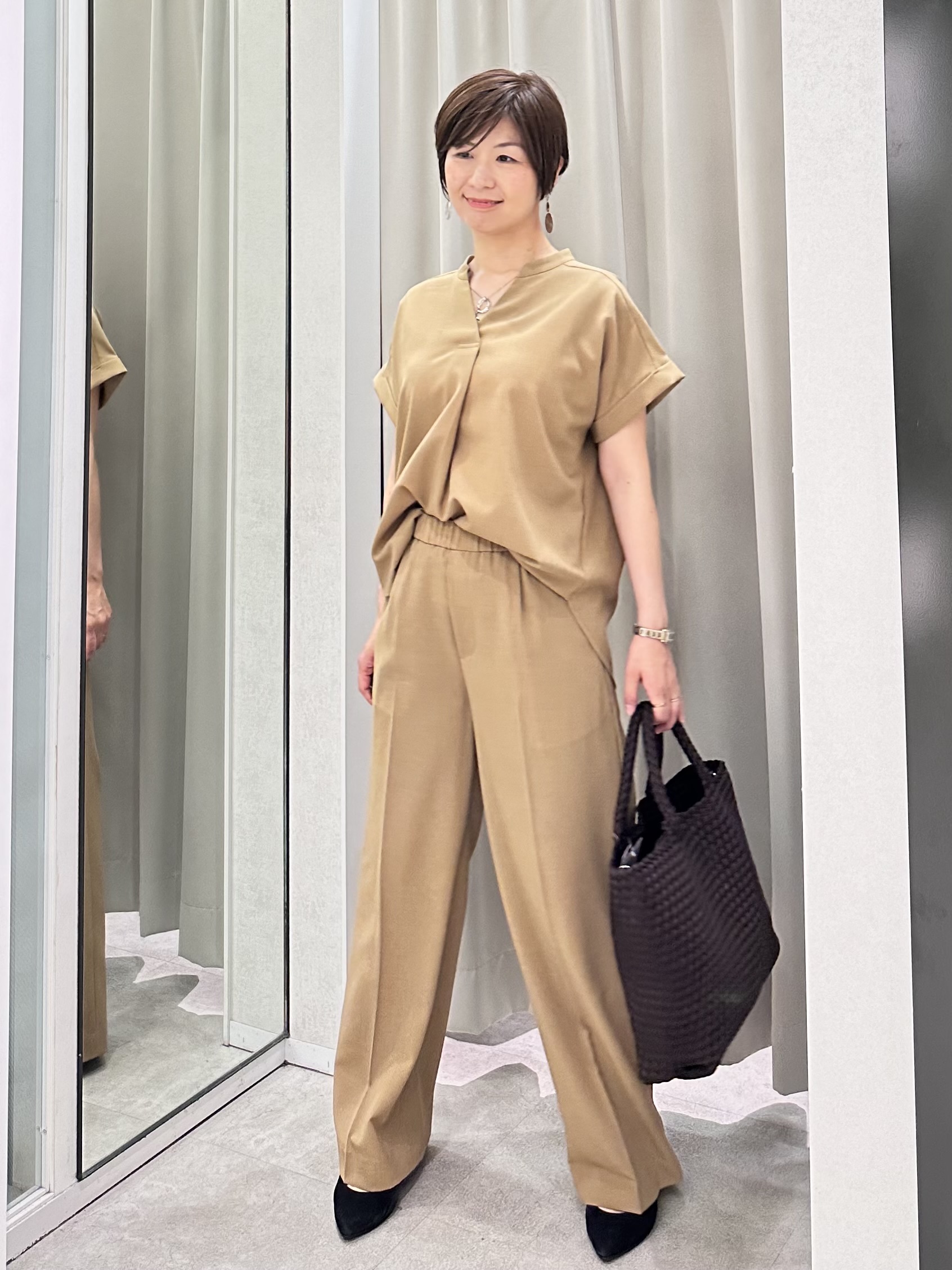 みなこさんの「UNTITLED｜【秋羽織り/セットアップ可/UVカット】エアリークールドロストシャツ」を使ったコーディネート