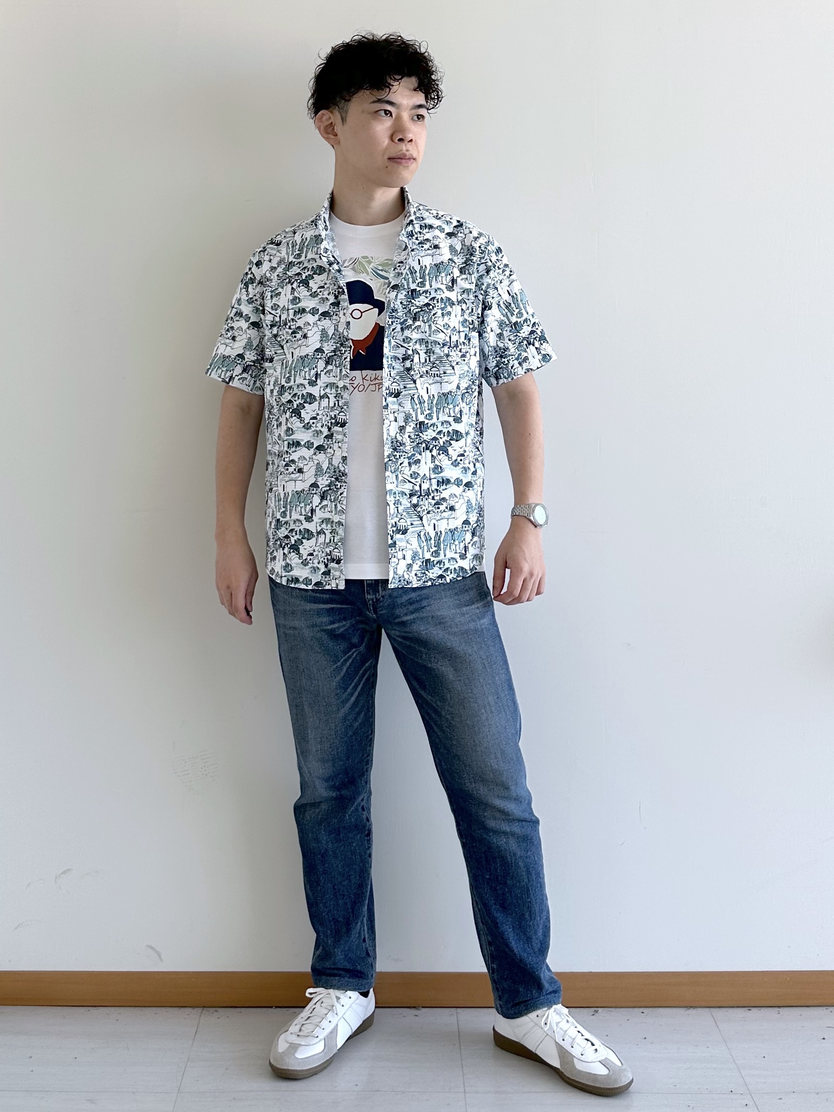 イッシーさんの「TAKEO KIKUCHI｜【日本製】DotAir（R）リゾートプリント半袖シャツ」を使ったコーディネート