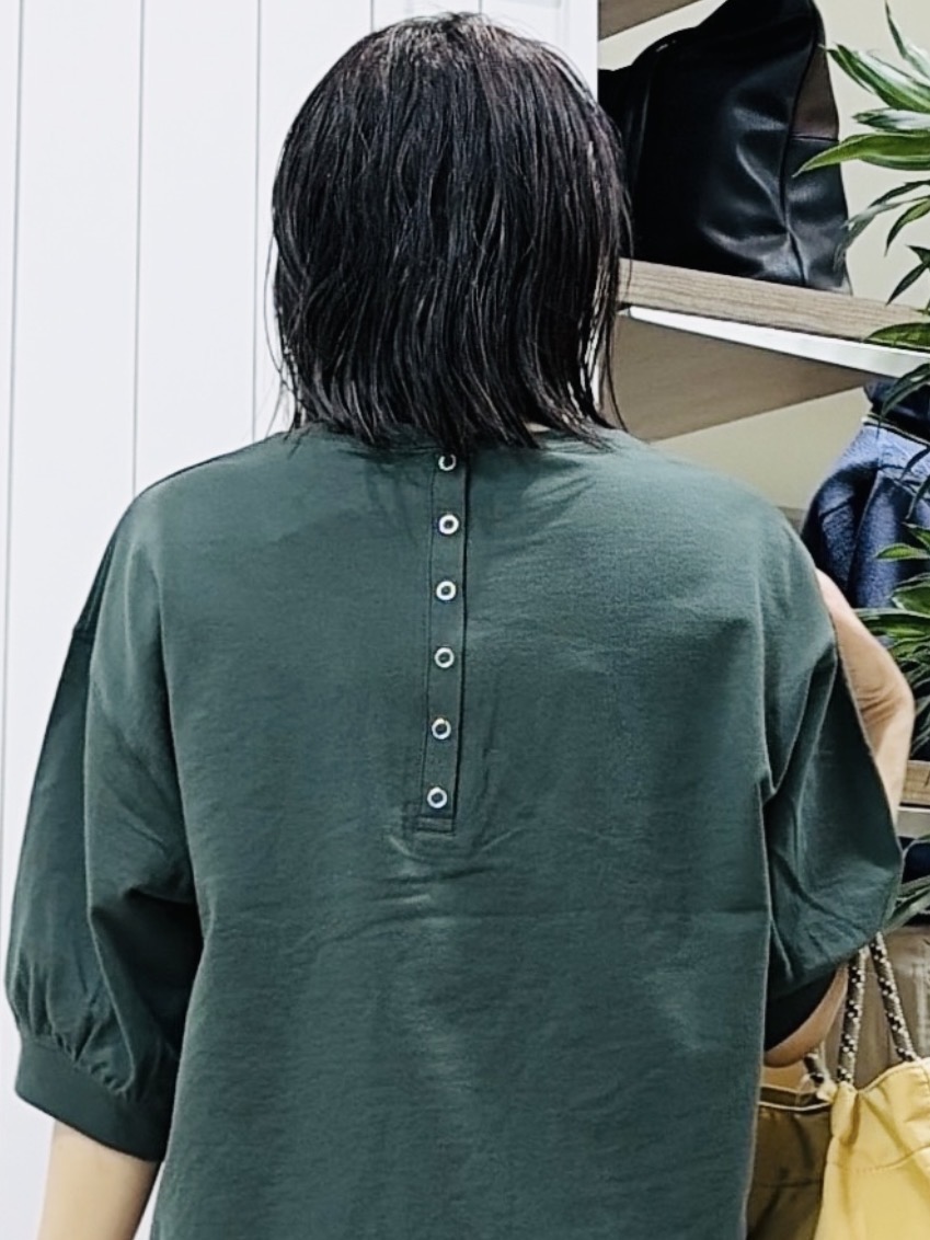 ISOさんの「Dessin｜【高レビュー/洗える/XS-L】バックヘンリーミニ裏毛 5分袖」を使ったコーディネート