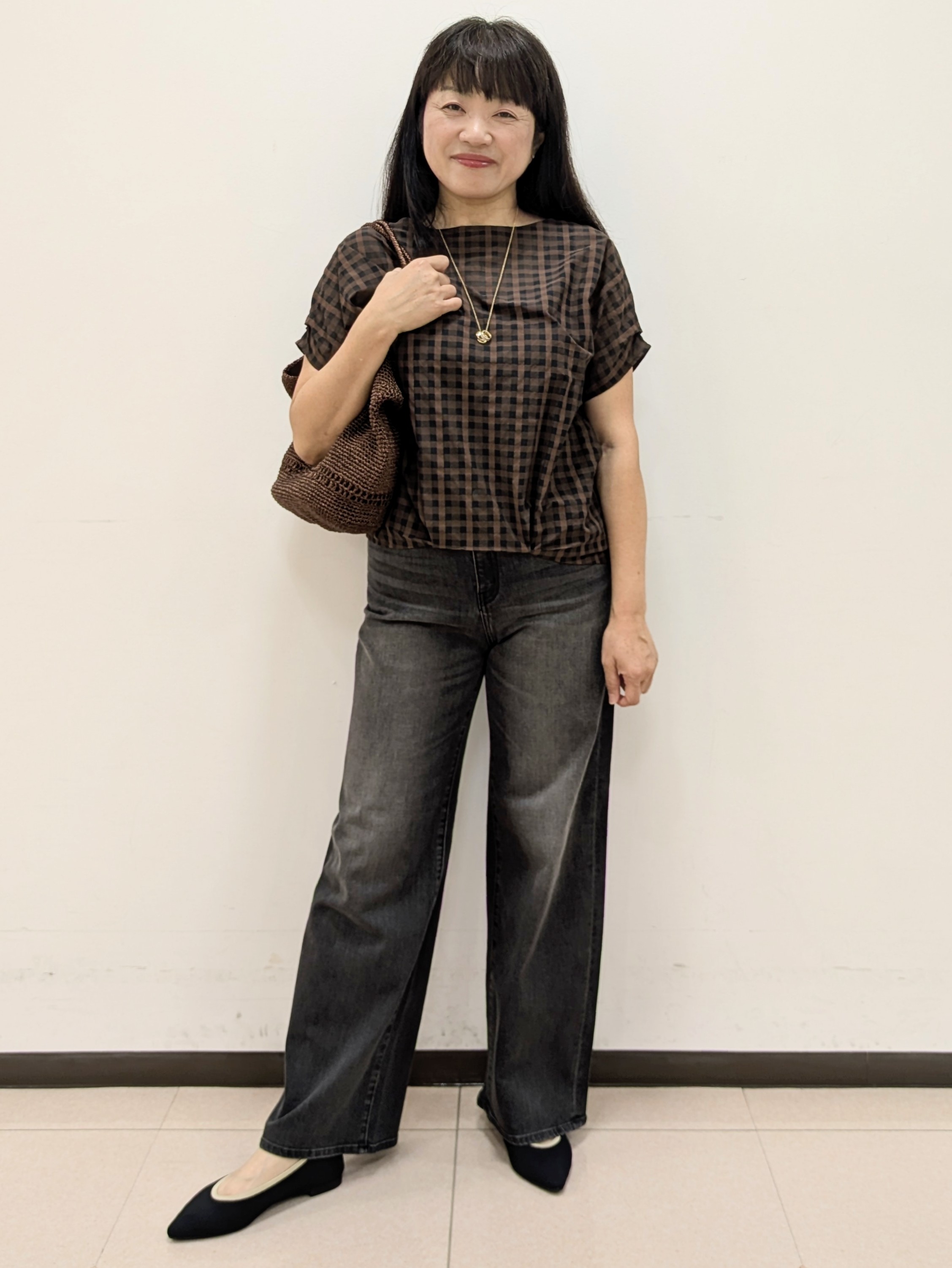 ともさんの「UNTITLED｜【秋めきシャツ/体型カバー】シアーチェックブラウス」を使ったコーディネート