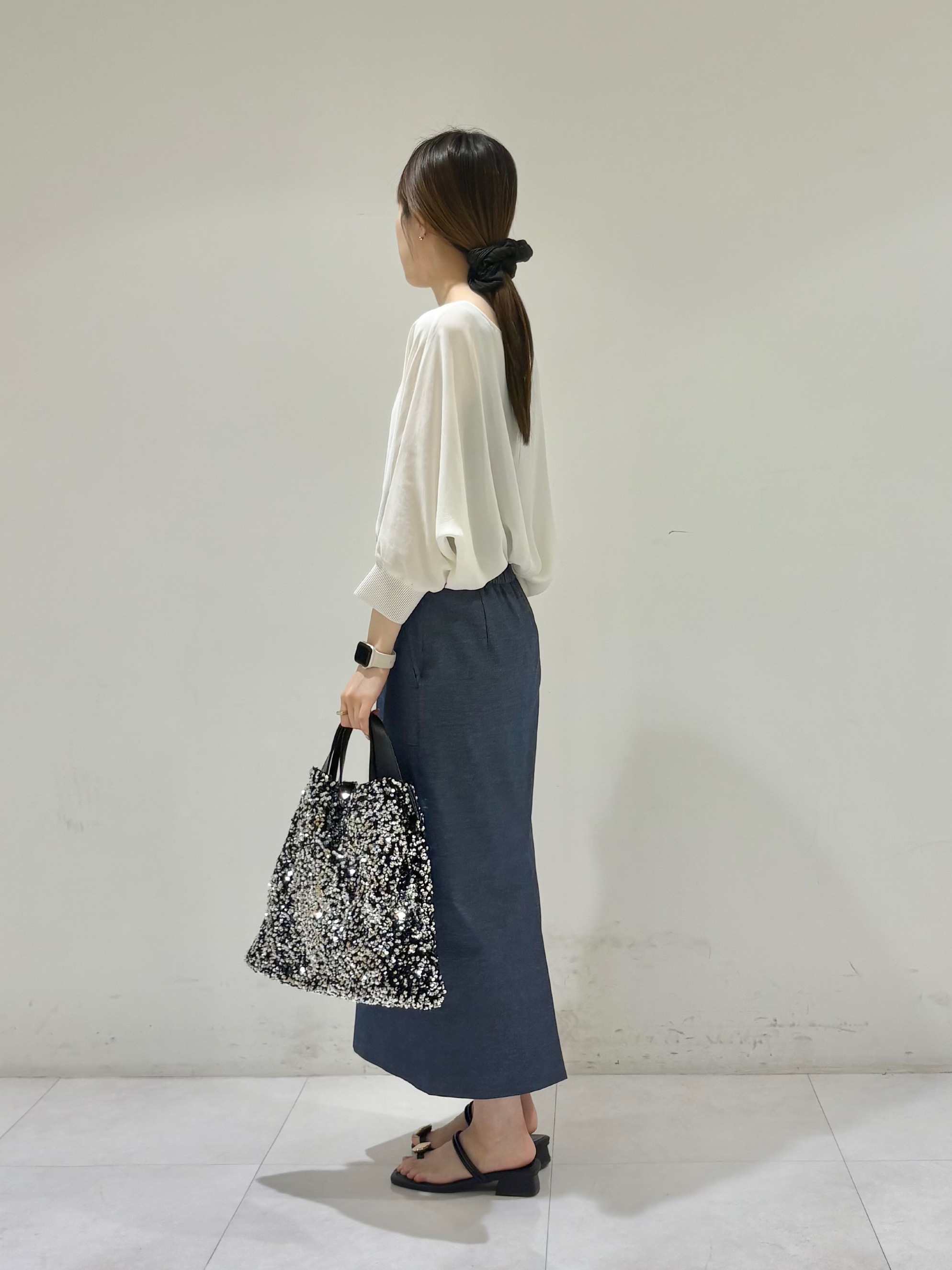 kyokaさんの「UNTITLED｜◆【体型カバー/きれいめ】ドルマンスリーブラウンドプルオーバー」を使ったコーディネート