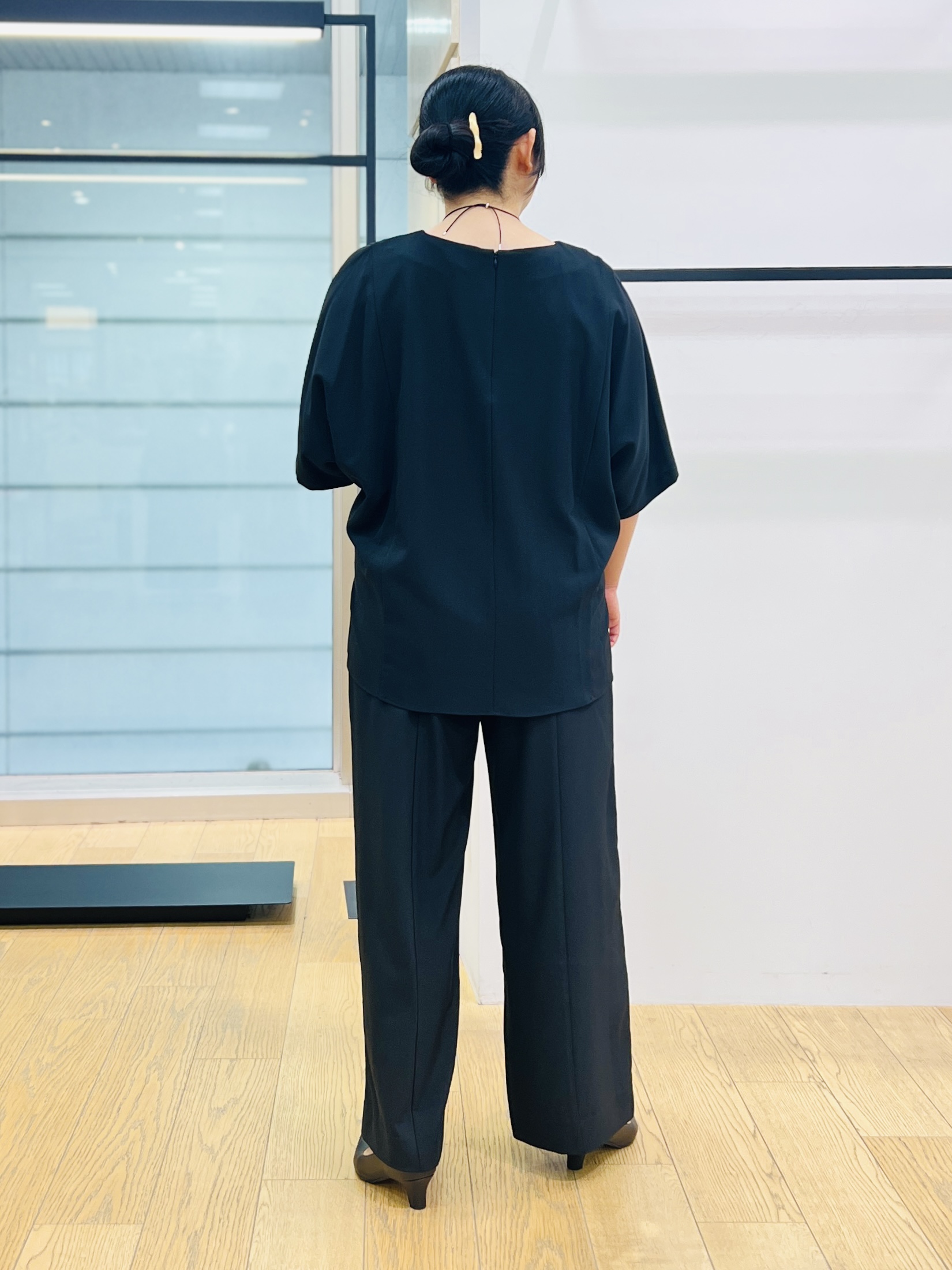 shimaさんの「INDIVI｜【体型＆二の腕カバー/着る日傘】ドルマントップス」を使ったコーディネート