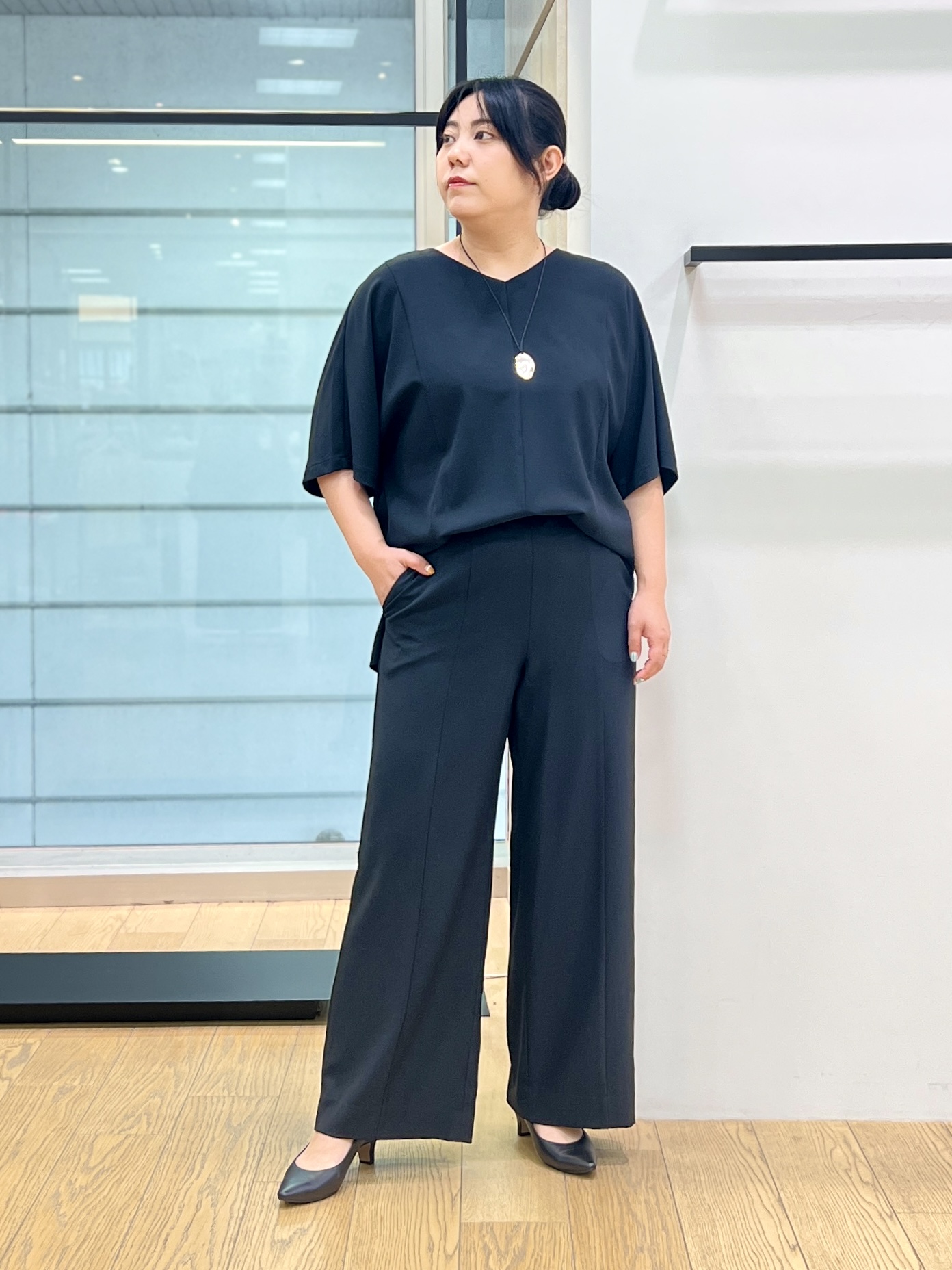 shimaさんの「INDIVI｜【体型＆二の腕カバー/着る日傘】ドルマントップス」を使ったコーディネート