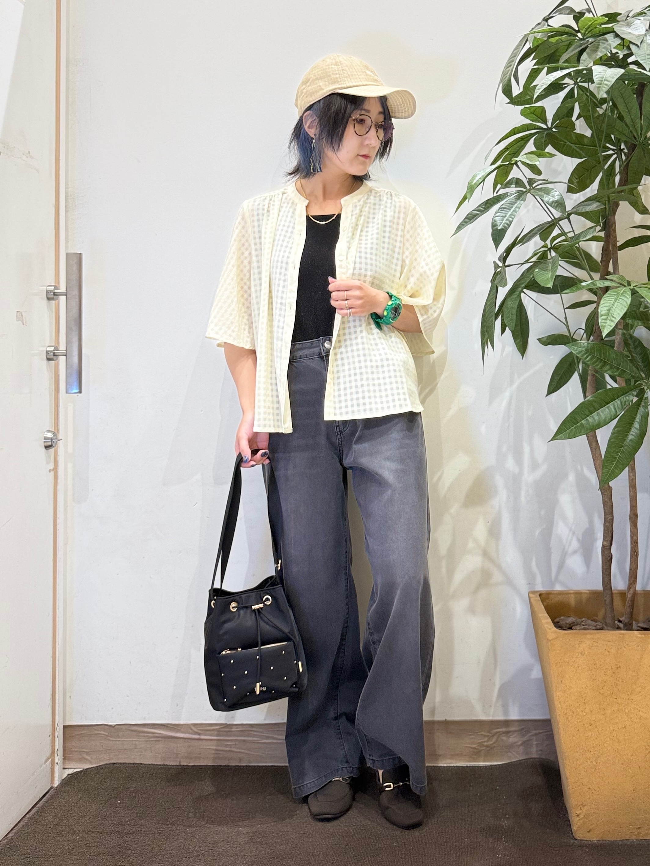 misakiさんの「SHOO･LA･RUE｜【洗濯機可/S-LL】二の腕隠せる 5分袖ギンガムシアーブラウス」を使ったコーディネート