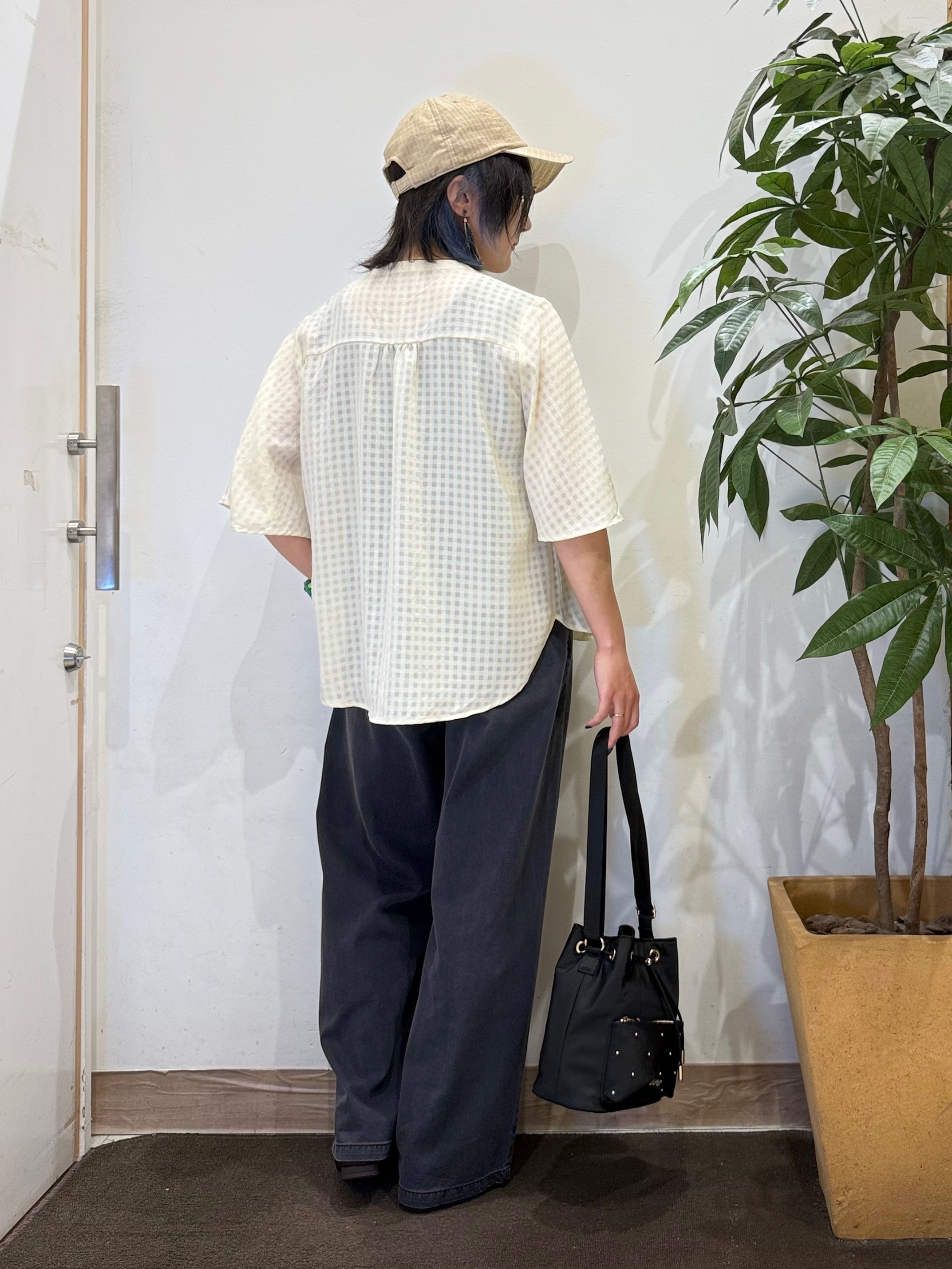 misakiさんの「SHOO･LA･RUE｜【洗濯機可/S-LL】二の腕隠せる 5分袖ギンガムシアーブラウス」を使ったコーディネート
