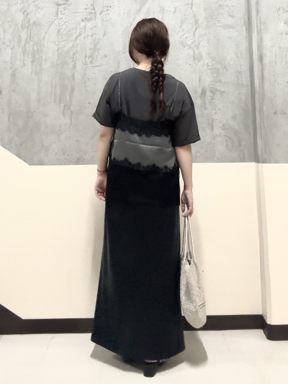 mutsuさんの「UNTITLED｜【1枚でもセットでも】レースキャミ付きプルオーバー」を使ったコーディネート
