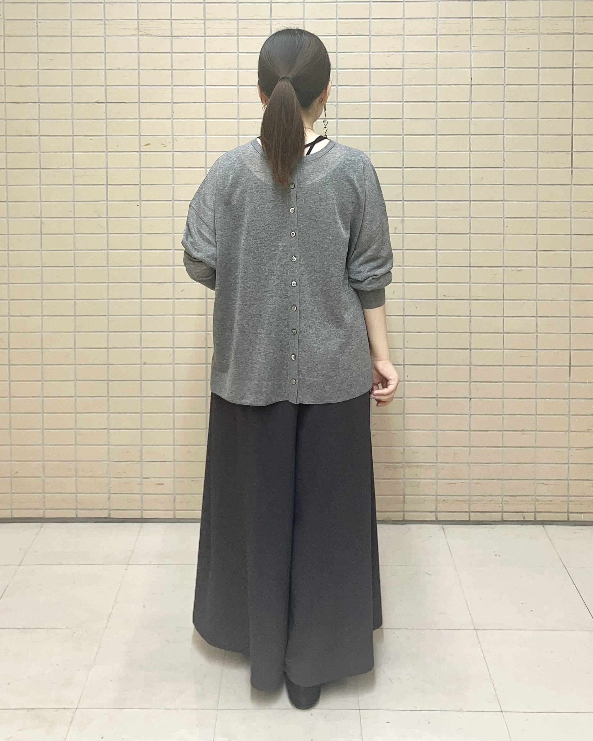 Mitsukiさんの「UNTITLED｜【アンサンブル可/秋羽織り/シアー】前後2WAYカーディガン」を使ったコーディネート