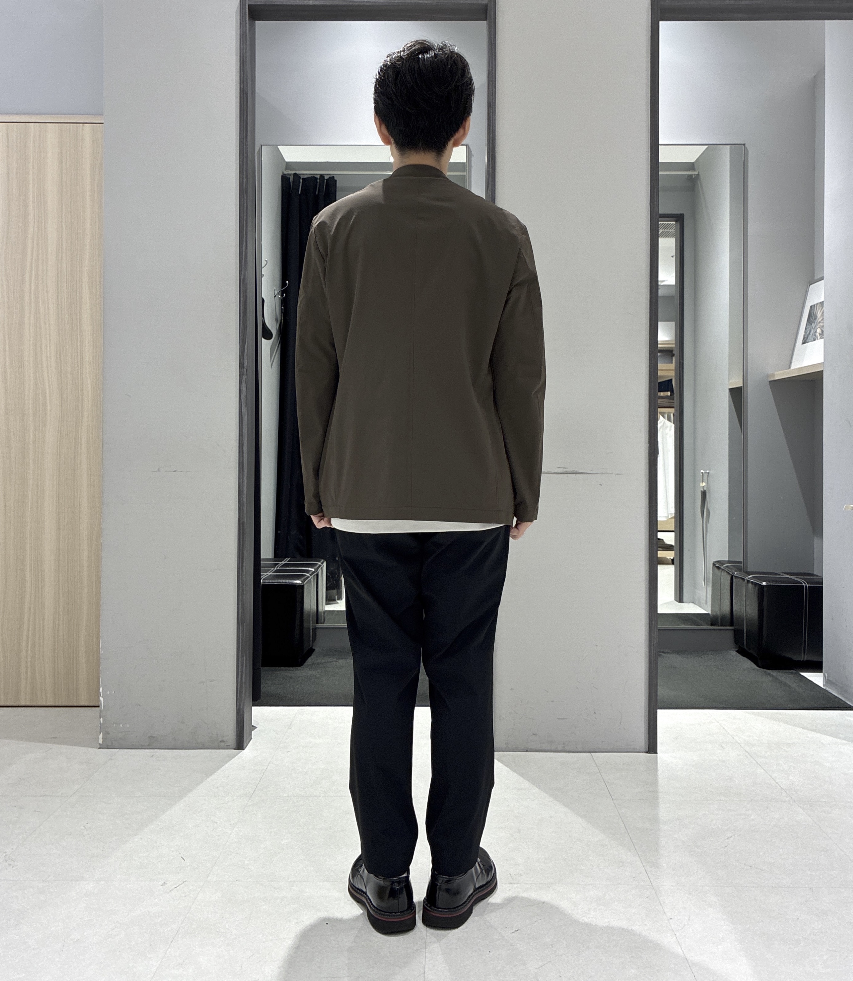 わいずみさんの「TAKEO KIKUCHI｜3Dナイロンストレッチ ジャケット」を使ったコーディネート