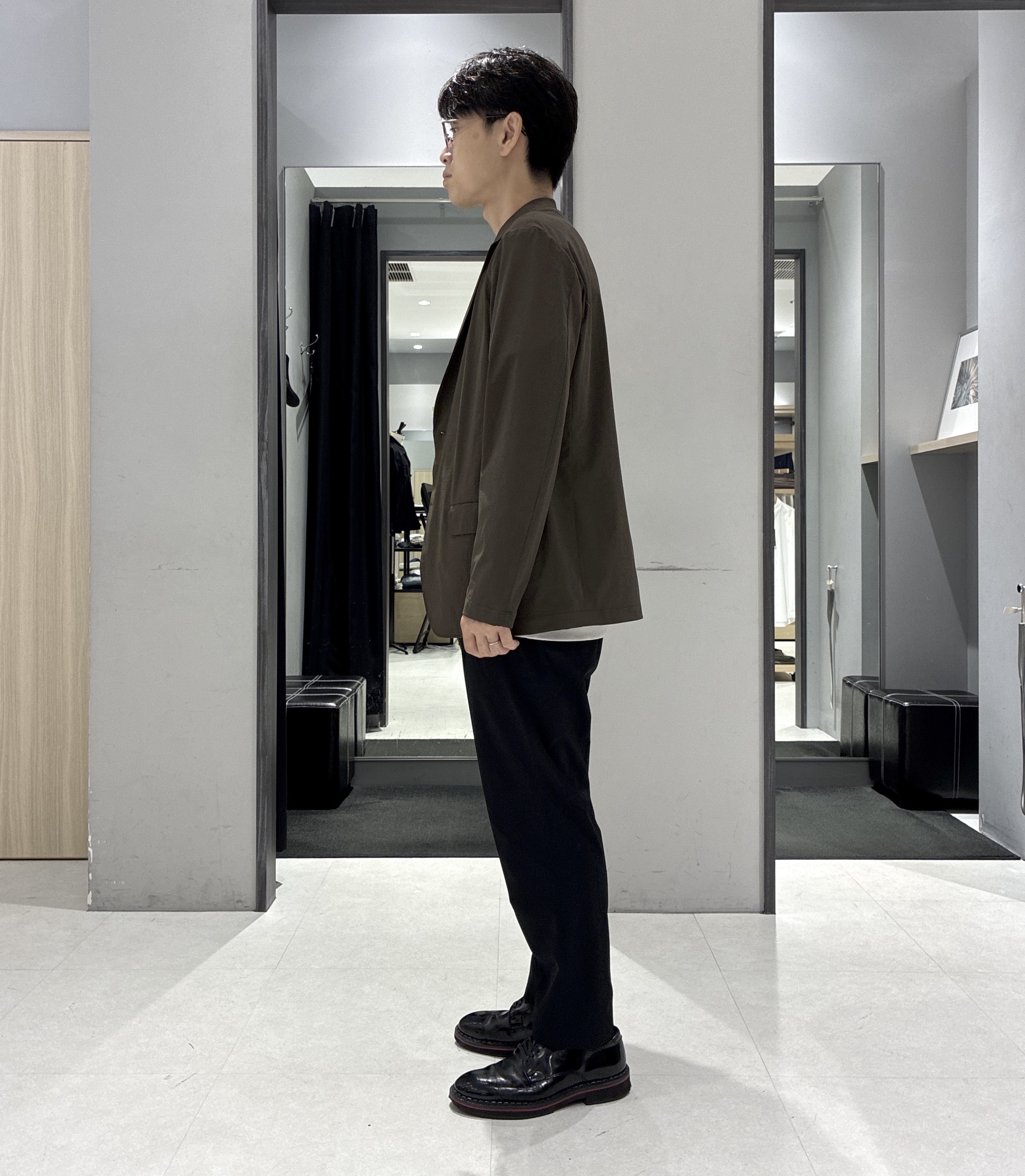わいずみさんの「TAKEO KIKUCHI｜3Dナイロンストレッチ ジャケット」を使ったコーディネート