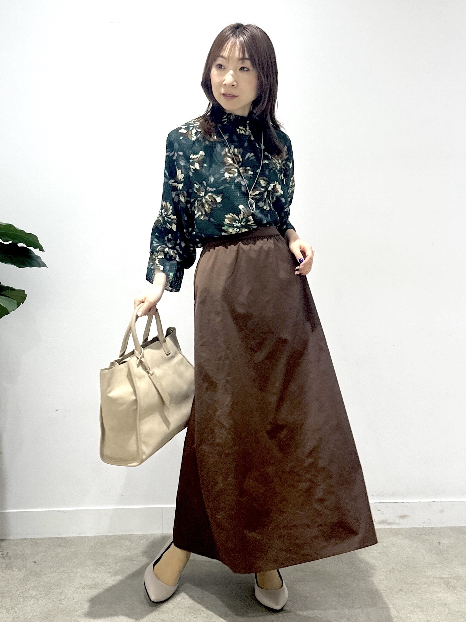 Miwaさんの「UNTITLED｜フラワープリントブラウス」を使ったコーディネート