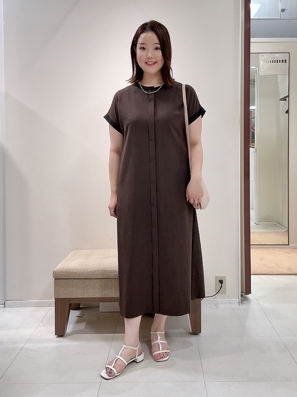 YUIさんの「UNTITLED｜【接触冷感/UVカット/イージーケア】配色ラインワンピース」を使ったコーディネート