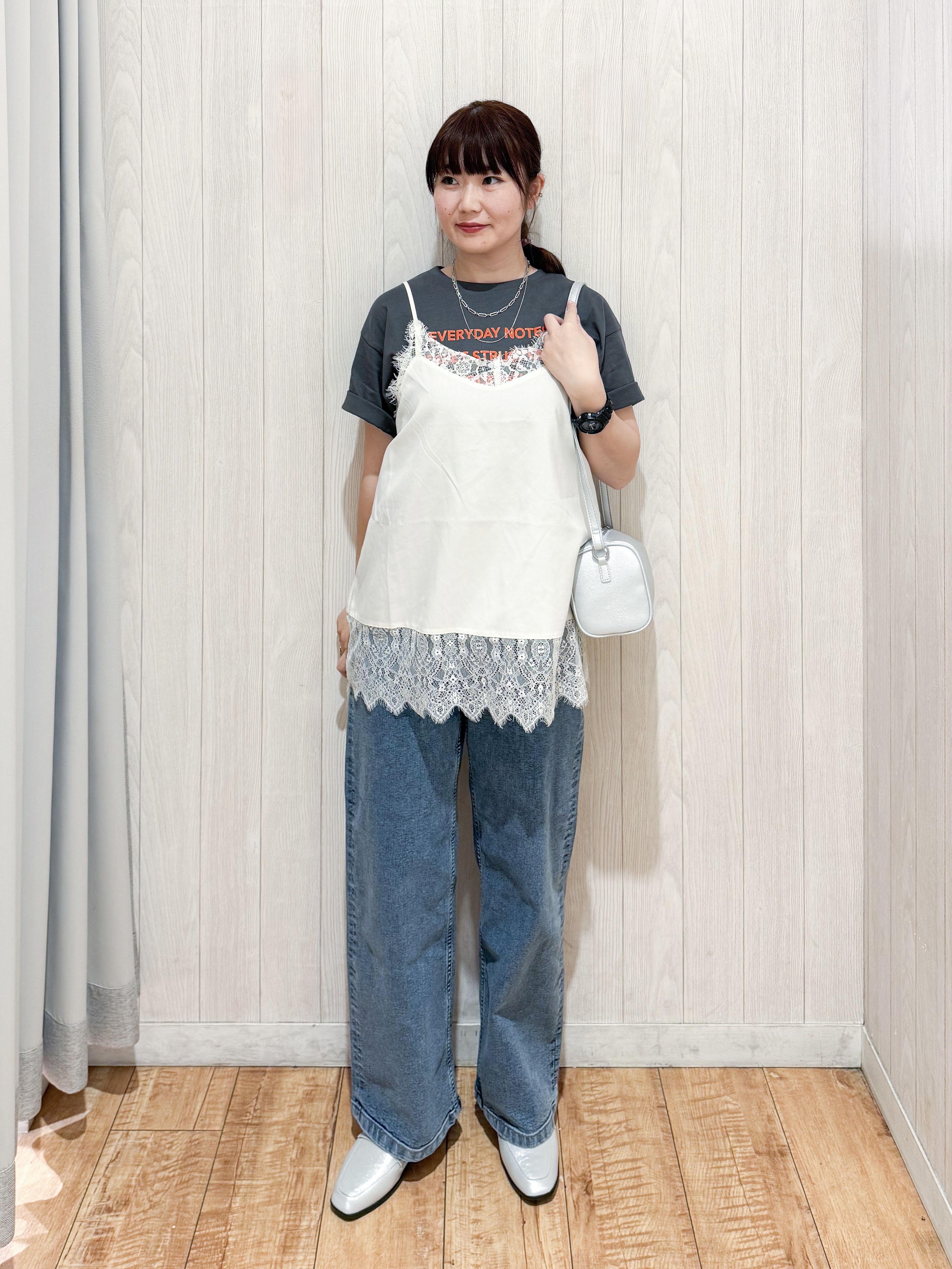 愛さんの「SHOO･LA･RUE｜【洗濯機可/S-LL】体型カバーしながらこなれ見え レース付きキャミソール」を使ったコーディネート