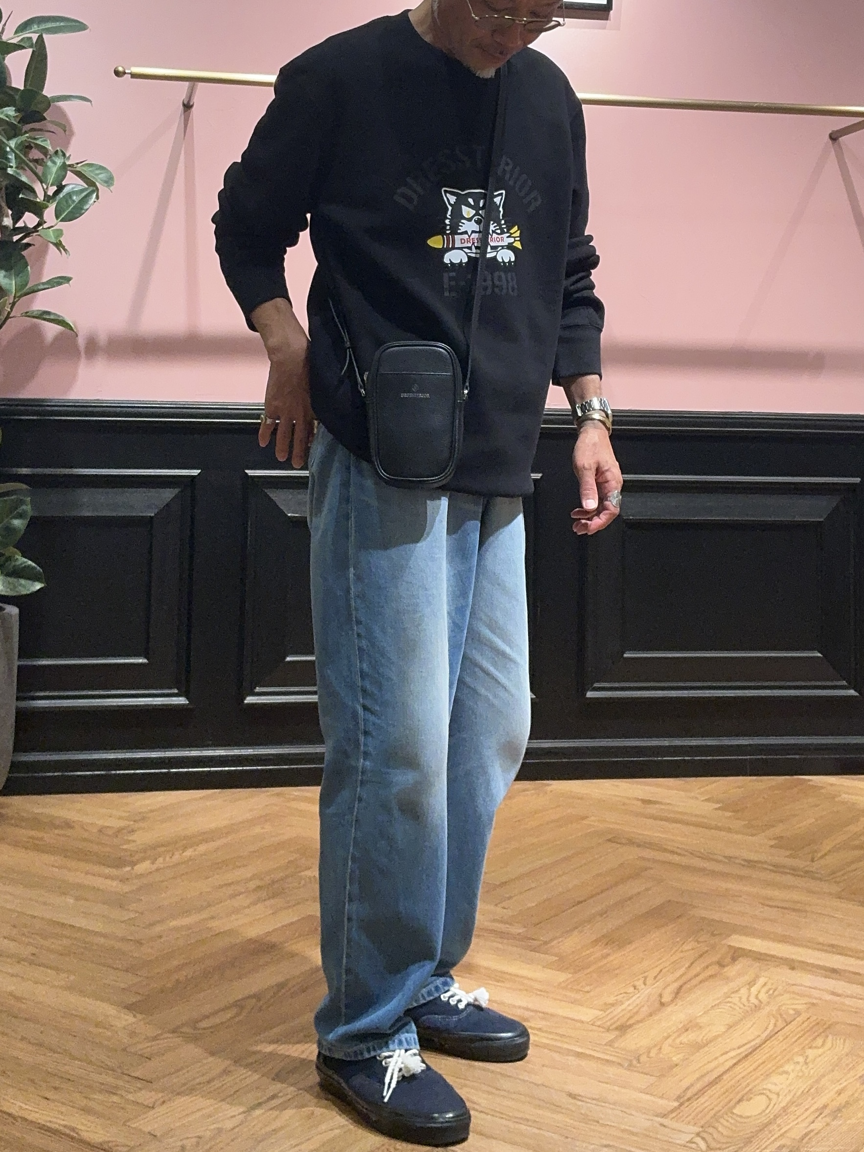 torigoeさんの「DRESSTERIOR｜ミサイルキャット 裏起毛スウェットクルーネックTシャツ」を使ったコーディネート