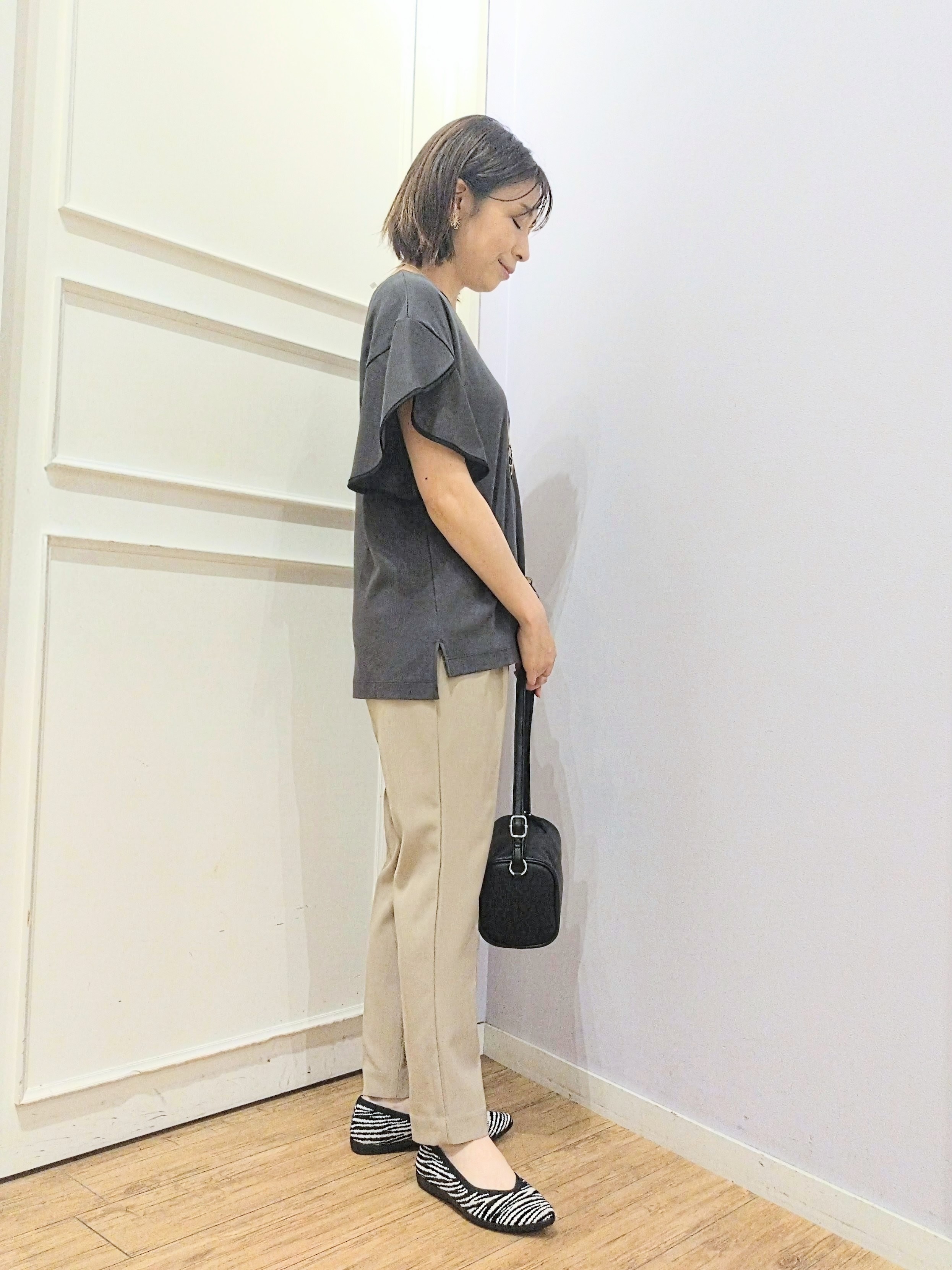 miomioさんの「SHOO･LA･RUE｜【洗濯機可/S-LL】配色パイピング フレアスリーブトップス」を使ったコーディネート