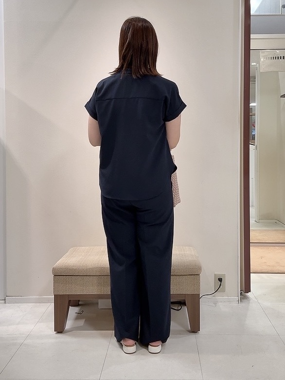 YUIさんの「UNTITLED｜【残暑も快適/セットアップ可/接触冷感】エアリークールブラウス」を使ったコーディネート