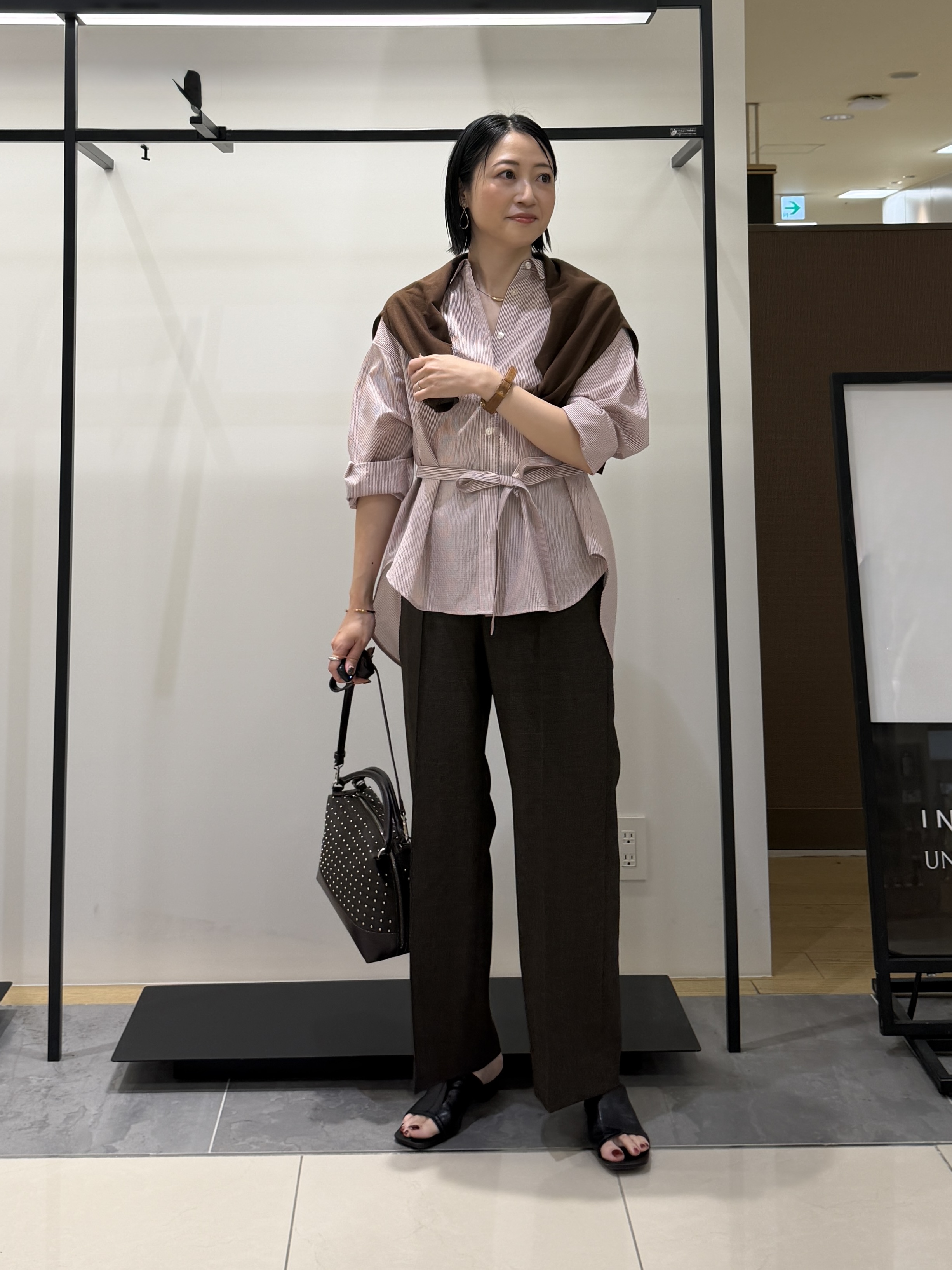 shihoさんの「INDIVI｜【洗える／UVケア／ベルト付】サッカー素材シャツ」を使ったコーディネート