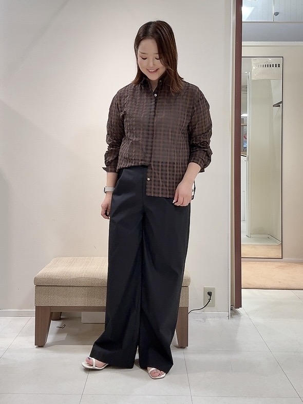 YUIさんの「UNTITLED｜【秋映え/羽織り】シアーチェックシャツブラウス」を使ったコーディネート