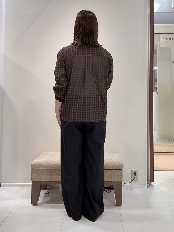 YUIさんの「UNTITLED｜【秋映え/羽織り】シアーチェックシャツブラウス」を使ったコーディネート