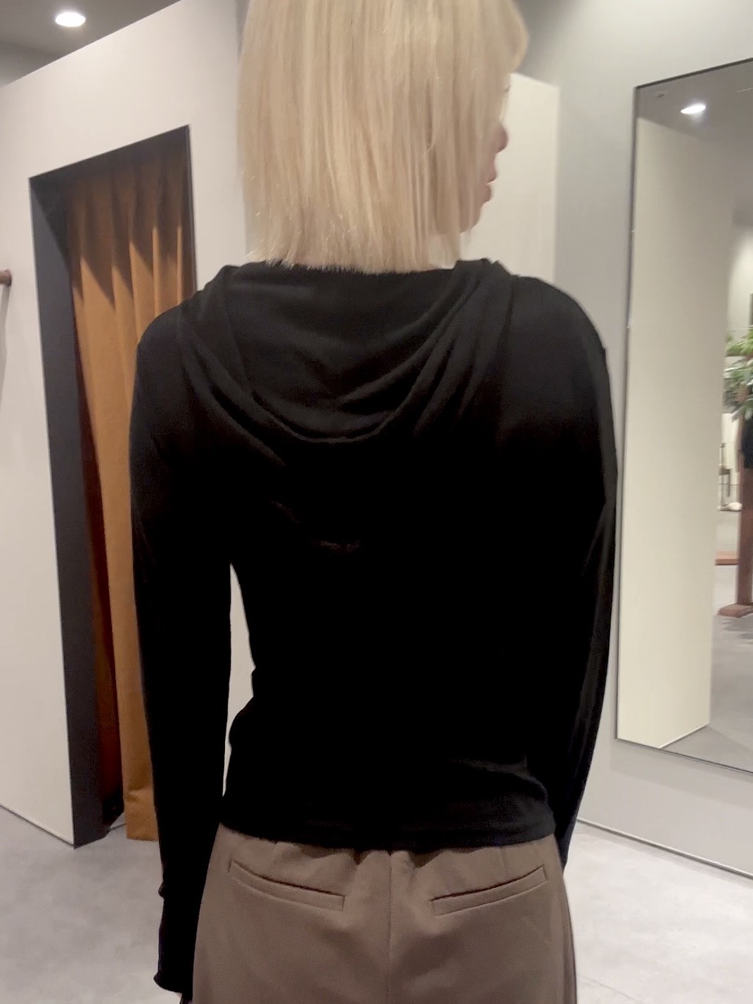 𝕒𝕆𝕚さんの「INDIVI｜タックワイドパンツ【セットアップ可能】」を使ったコーディネート