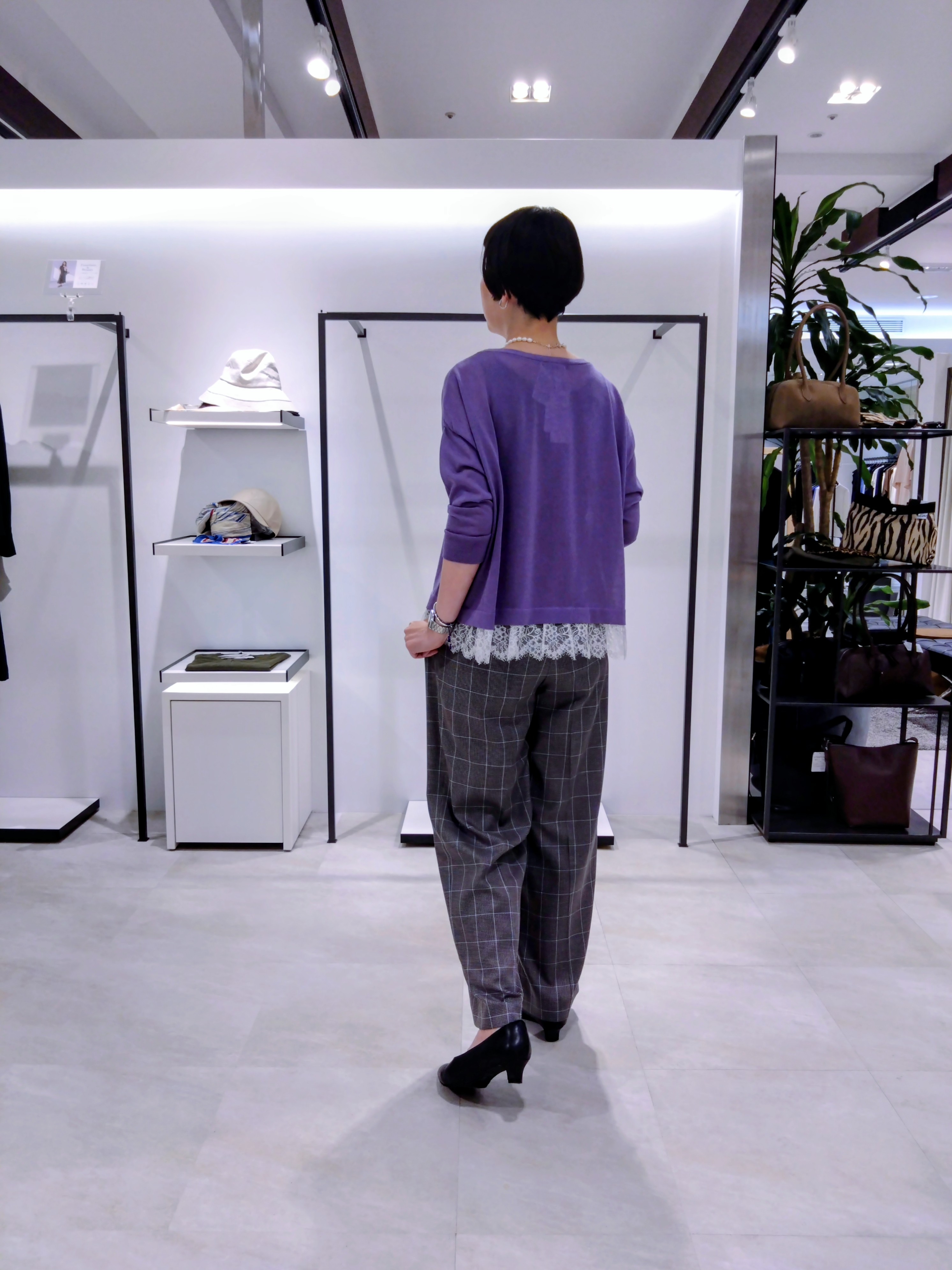 まちこさんの「UNTITLED｜【一枚で着映え】レースドッキングニットプルオーバー」を使ったコーディネート