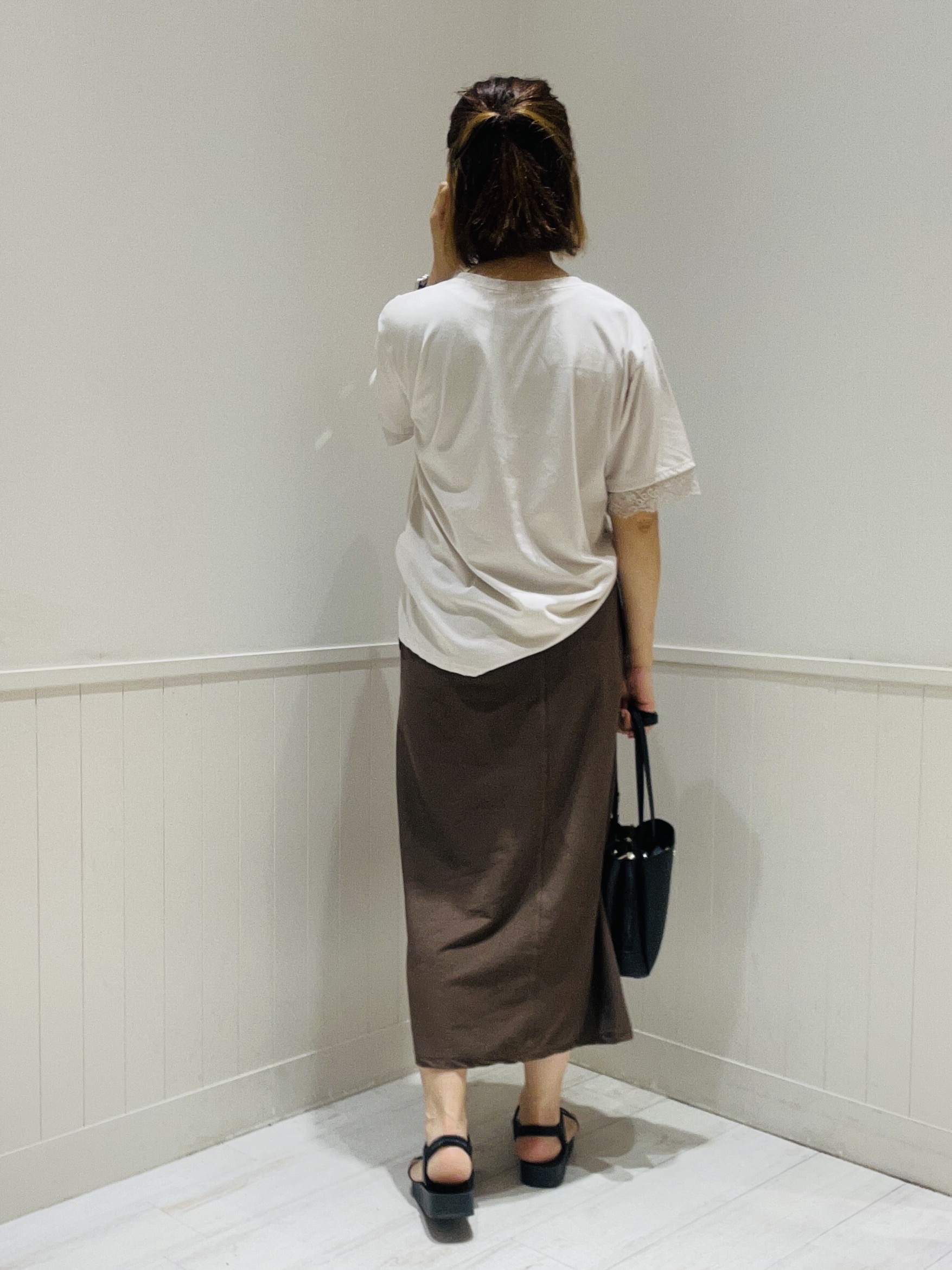 Kyonさんの「SHOO･LA･RUE｜【UV/S-LL/洗濯機可】柄アソート お袖レースが旬顔 上品に決まる大人Tシャツ」を使ったコーディネート